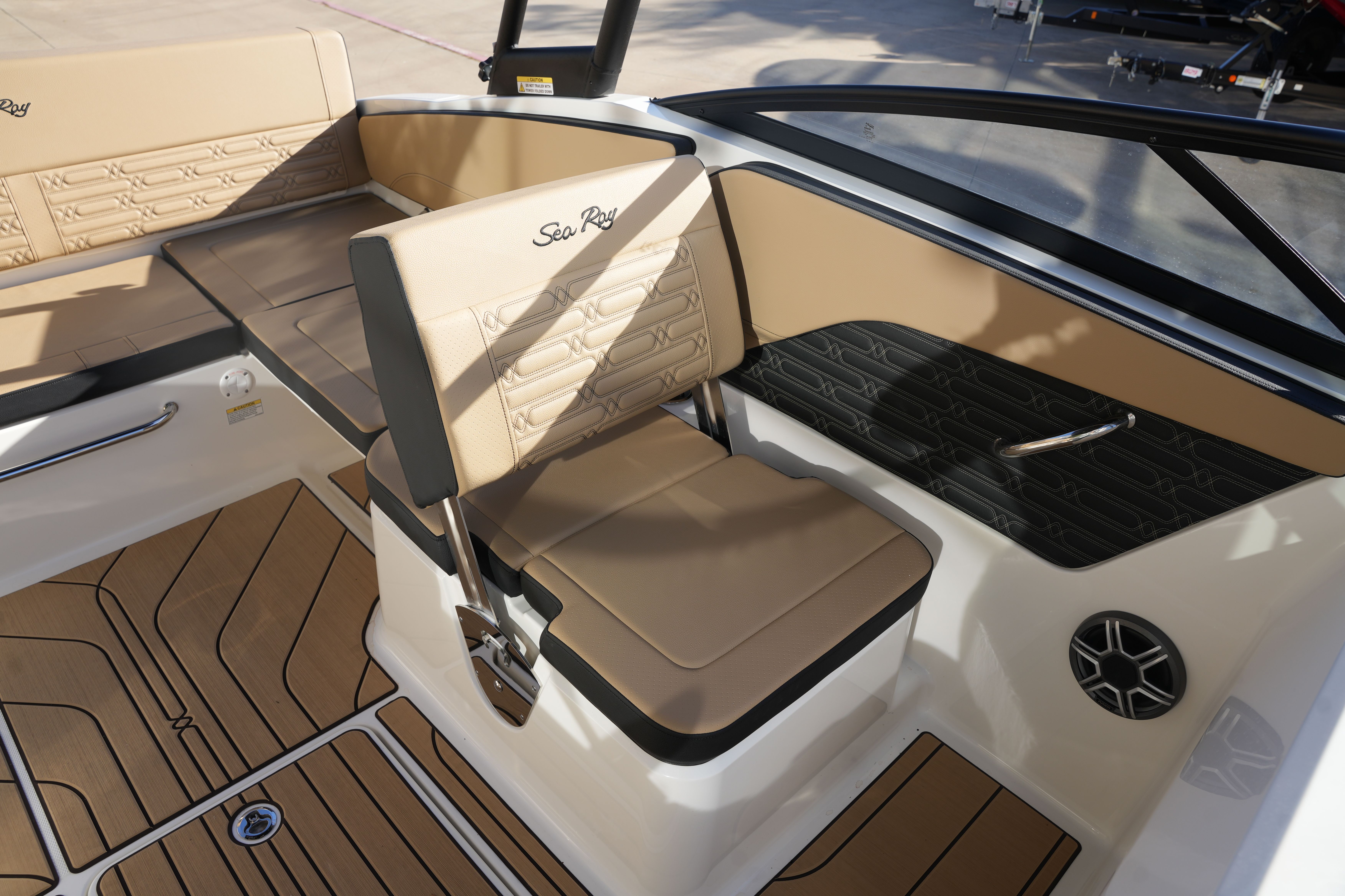 2026 Sea Ray SPX 210 Image Thumbnail #13