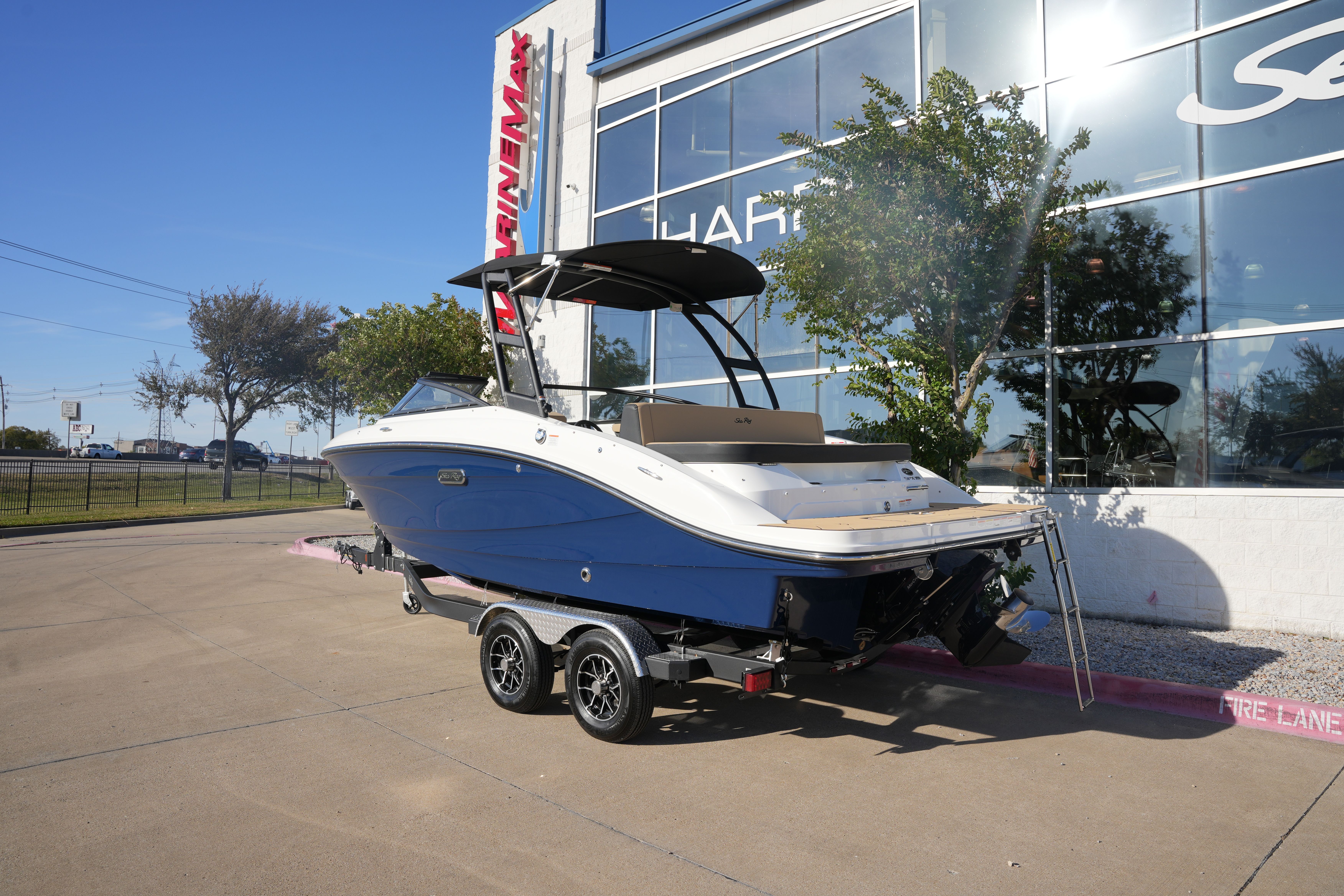 2026 Sea Ray SPX 210 Image Thumbnail #2