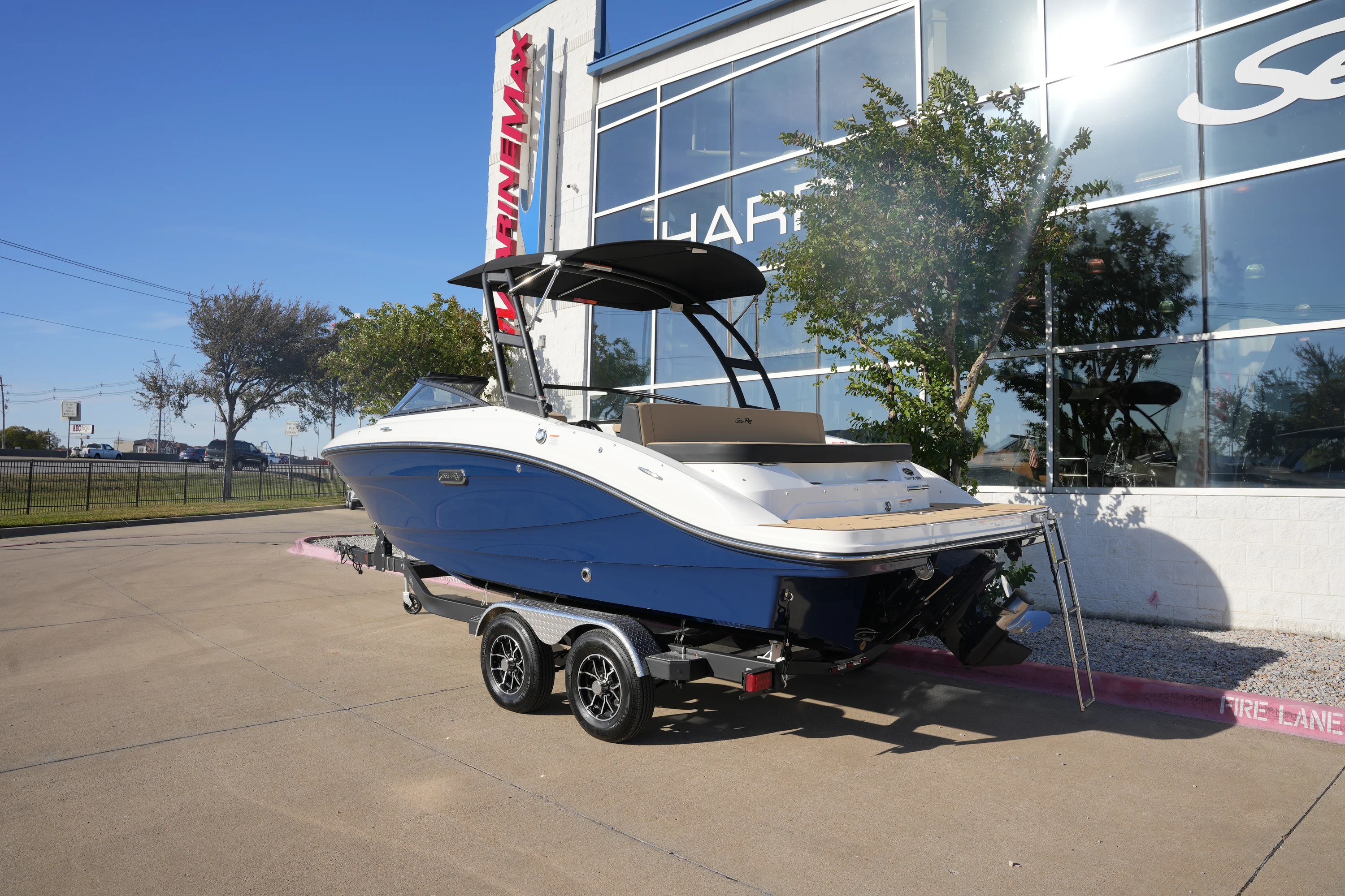 2026 Sea Ray SPX 210 Image Thumbnail #2