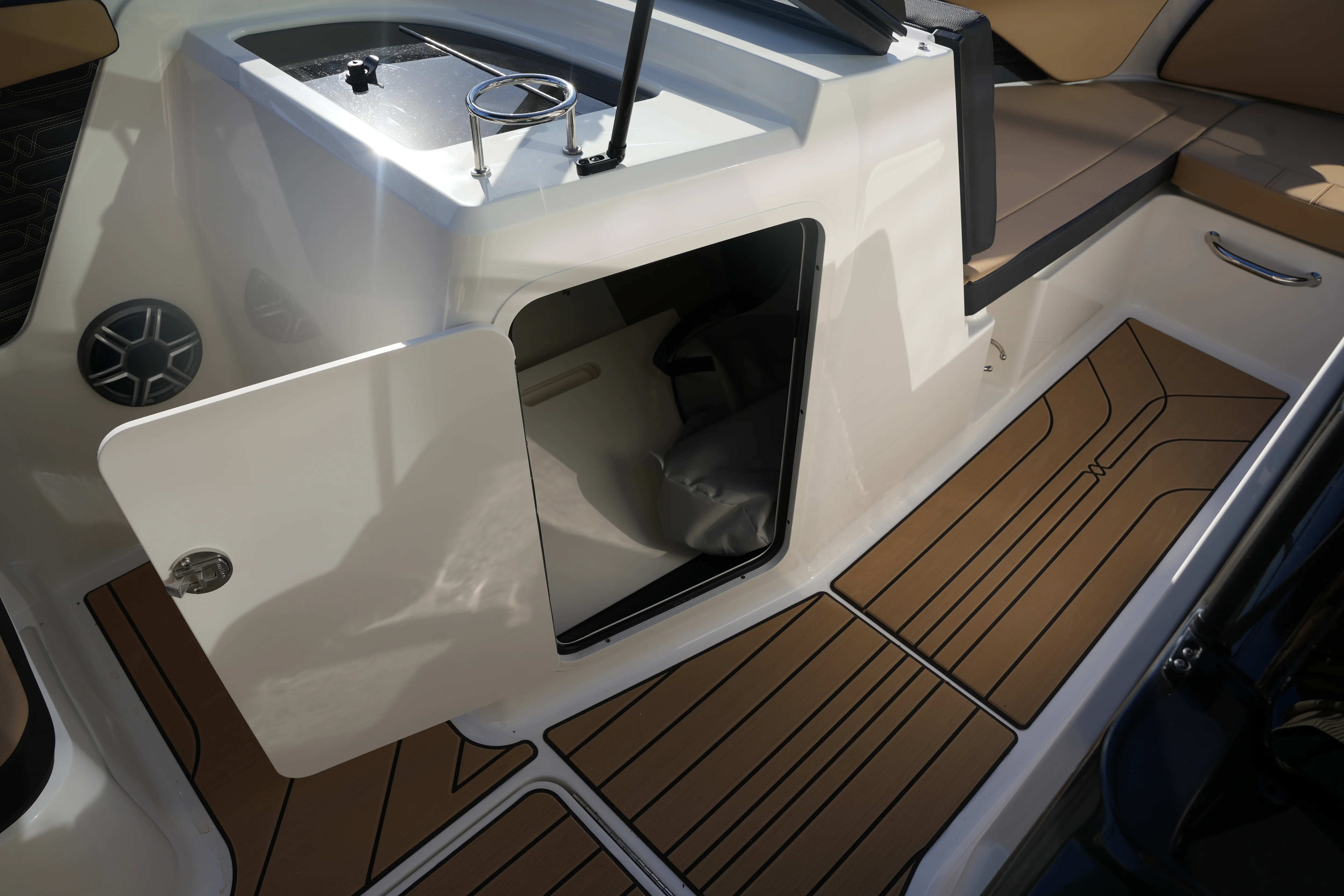 2026 Sea Ray SPX 210 Image Thumbnail #18