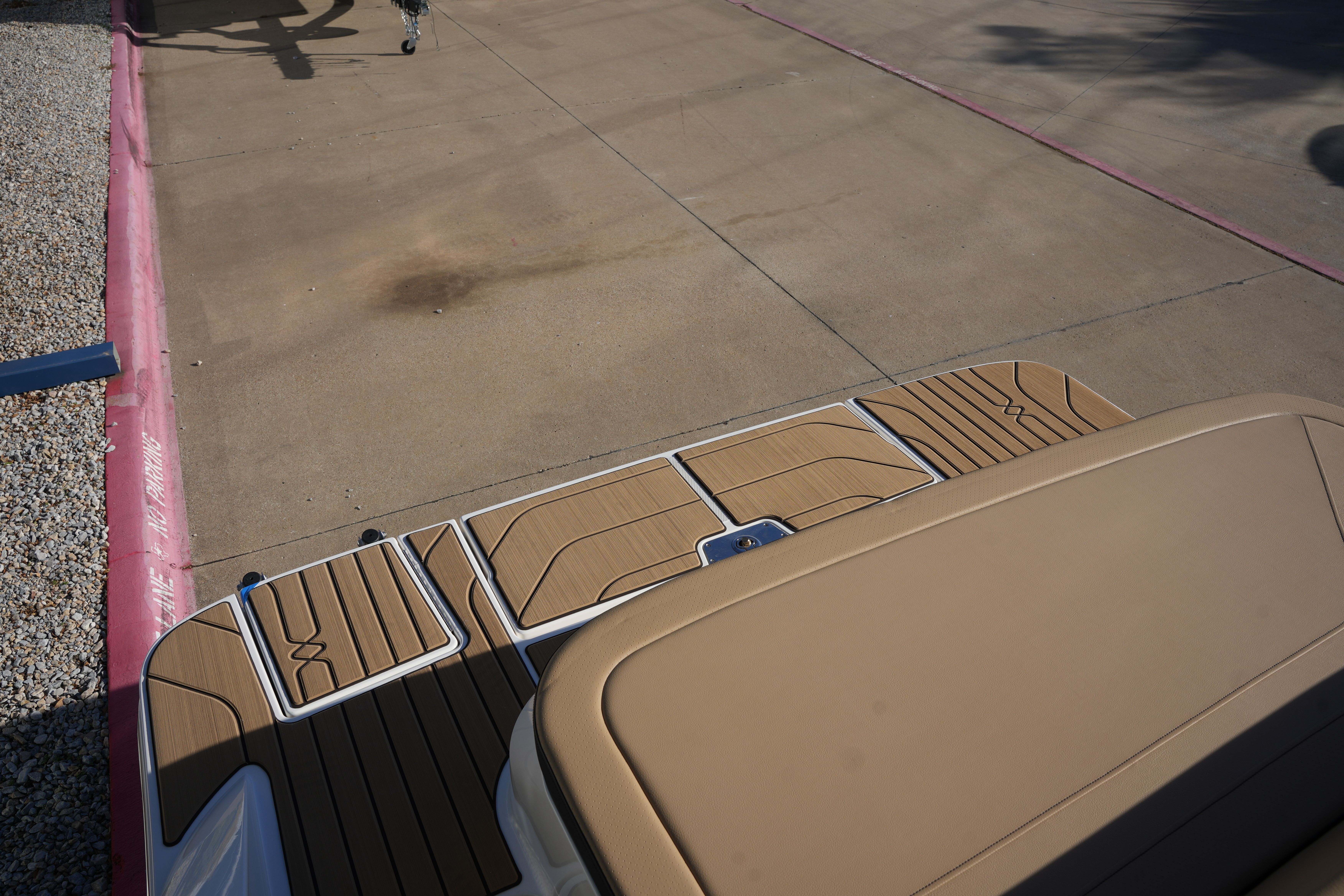 2026 Sea Ray SPX 210 Image Thumbnail #5