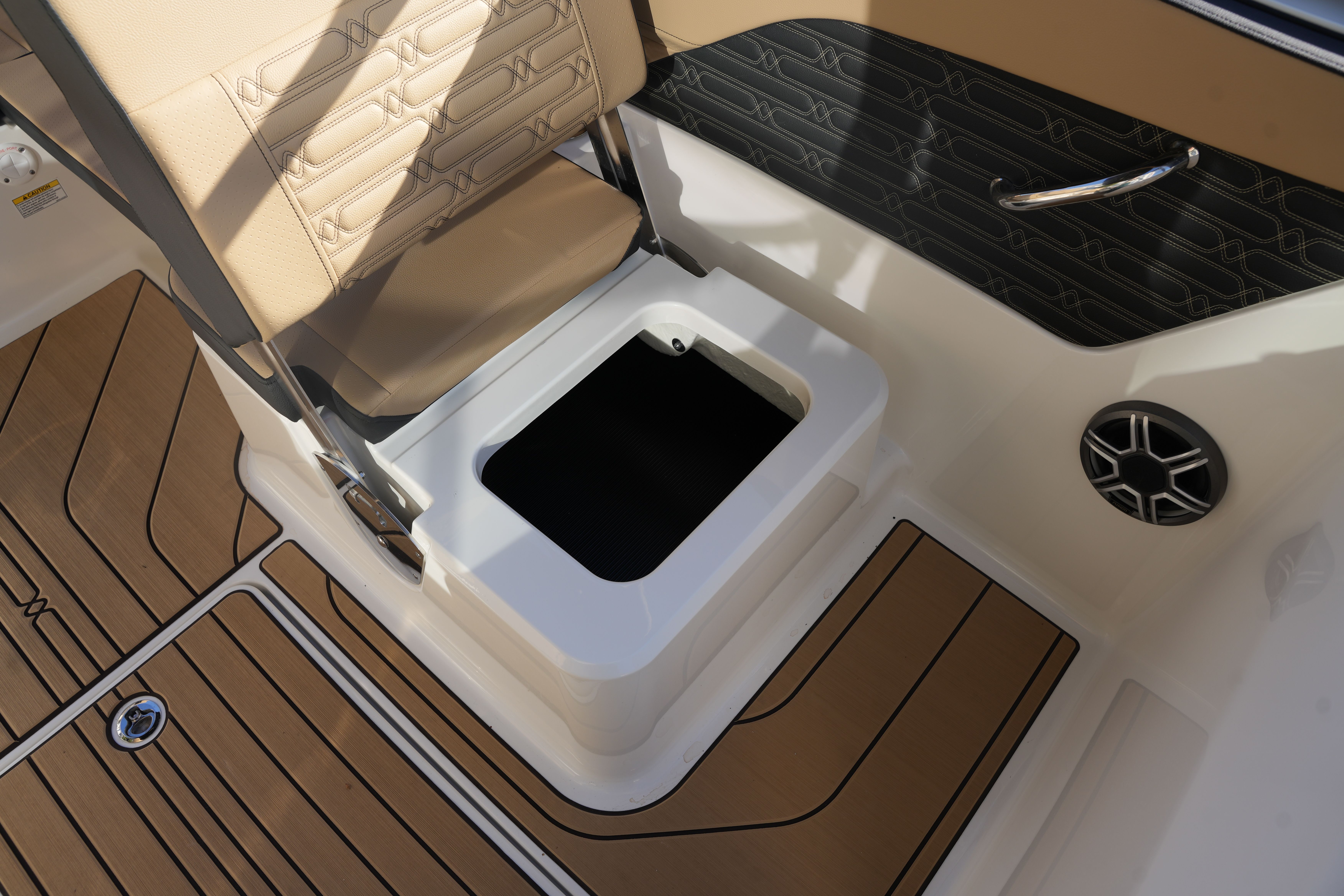 2026 Sea Ray SPX 210 Image Thumbnail #14