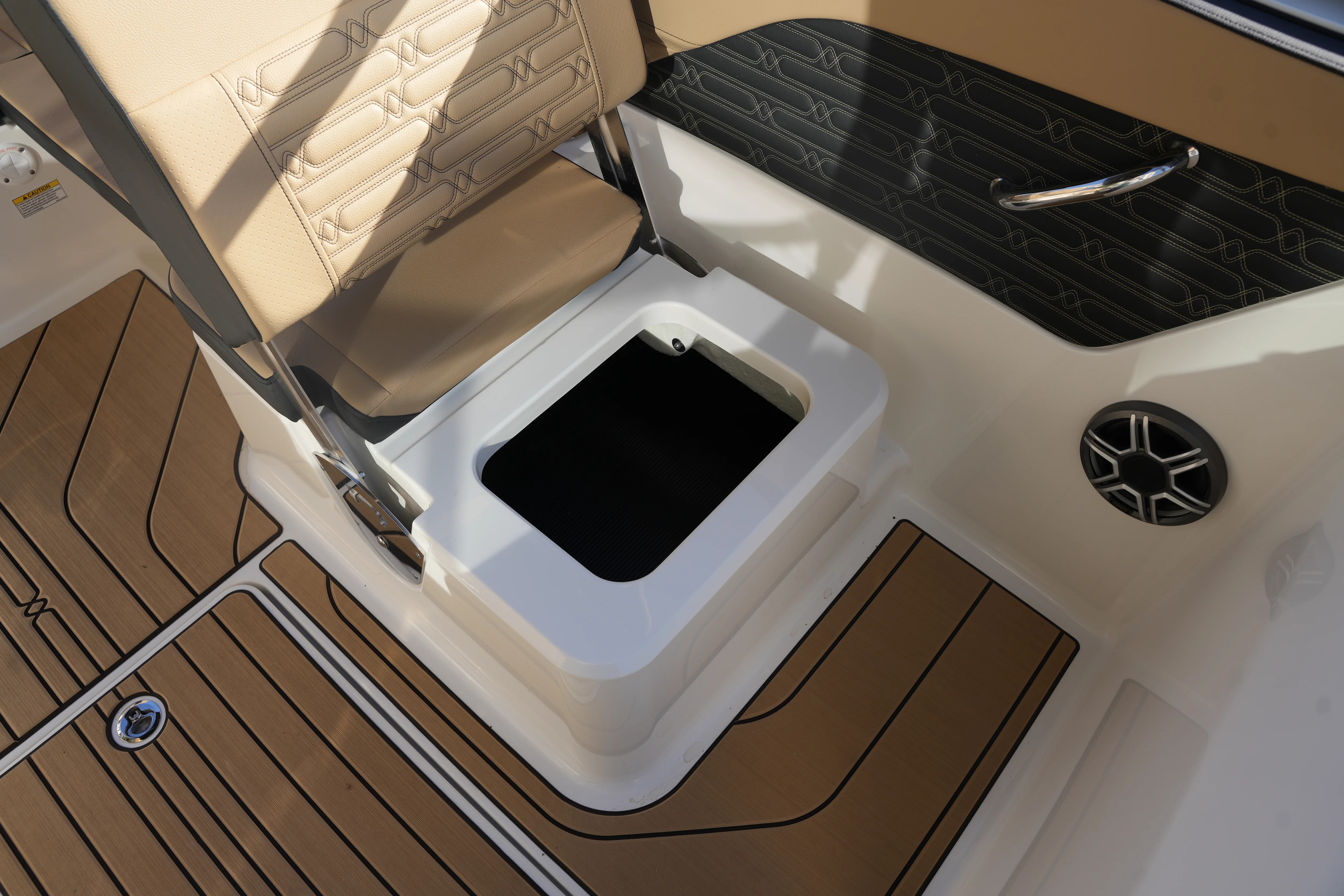 2026 Sea Ray SPX 210 Image Thumbnail #14