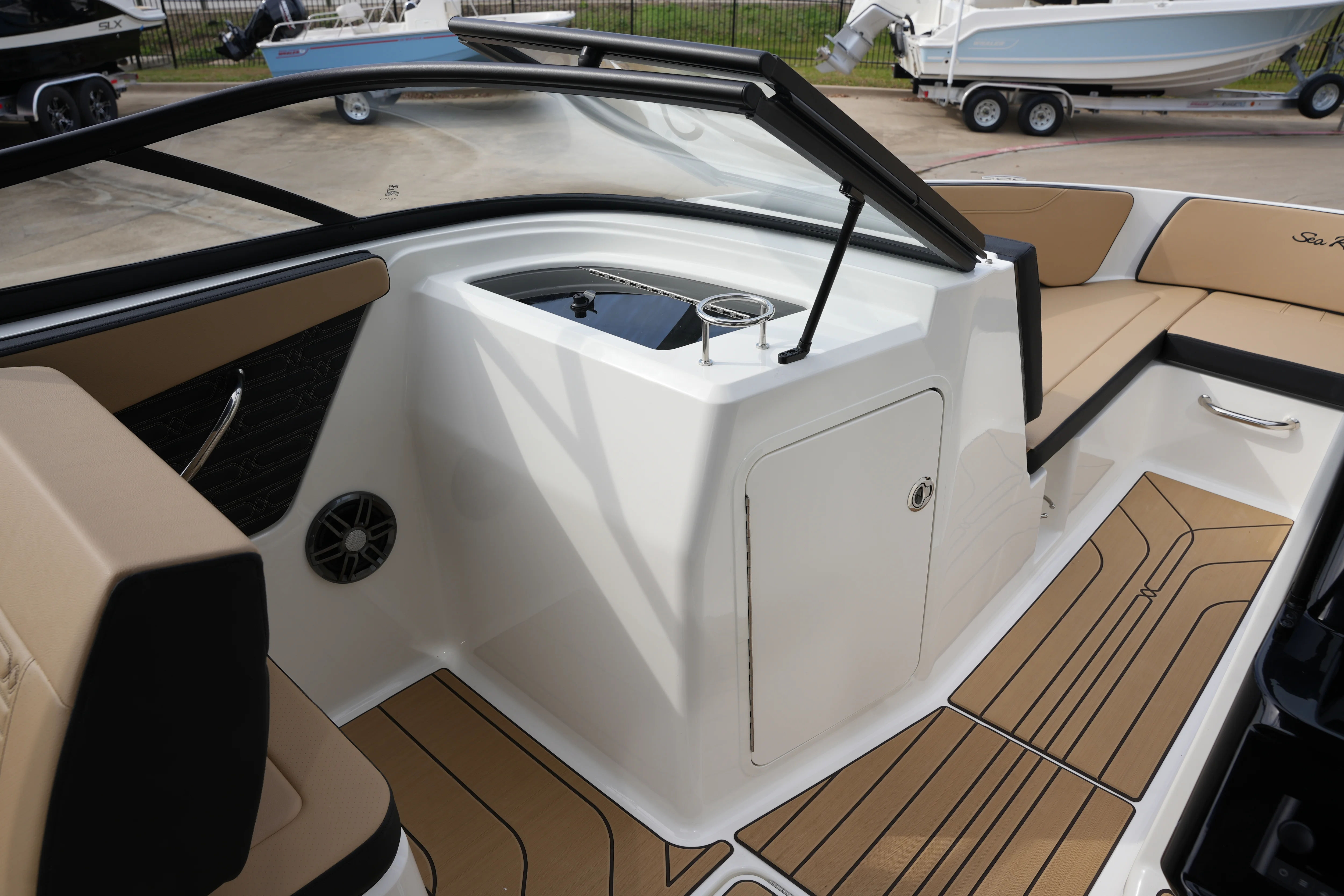 2026 Sea Ray SPX 210 Image Thumbnail #18