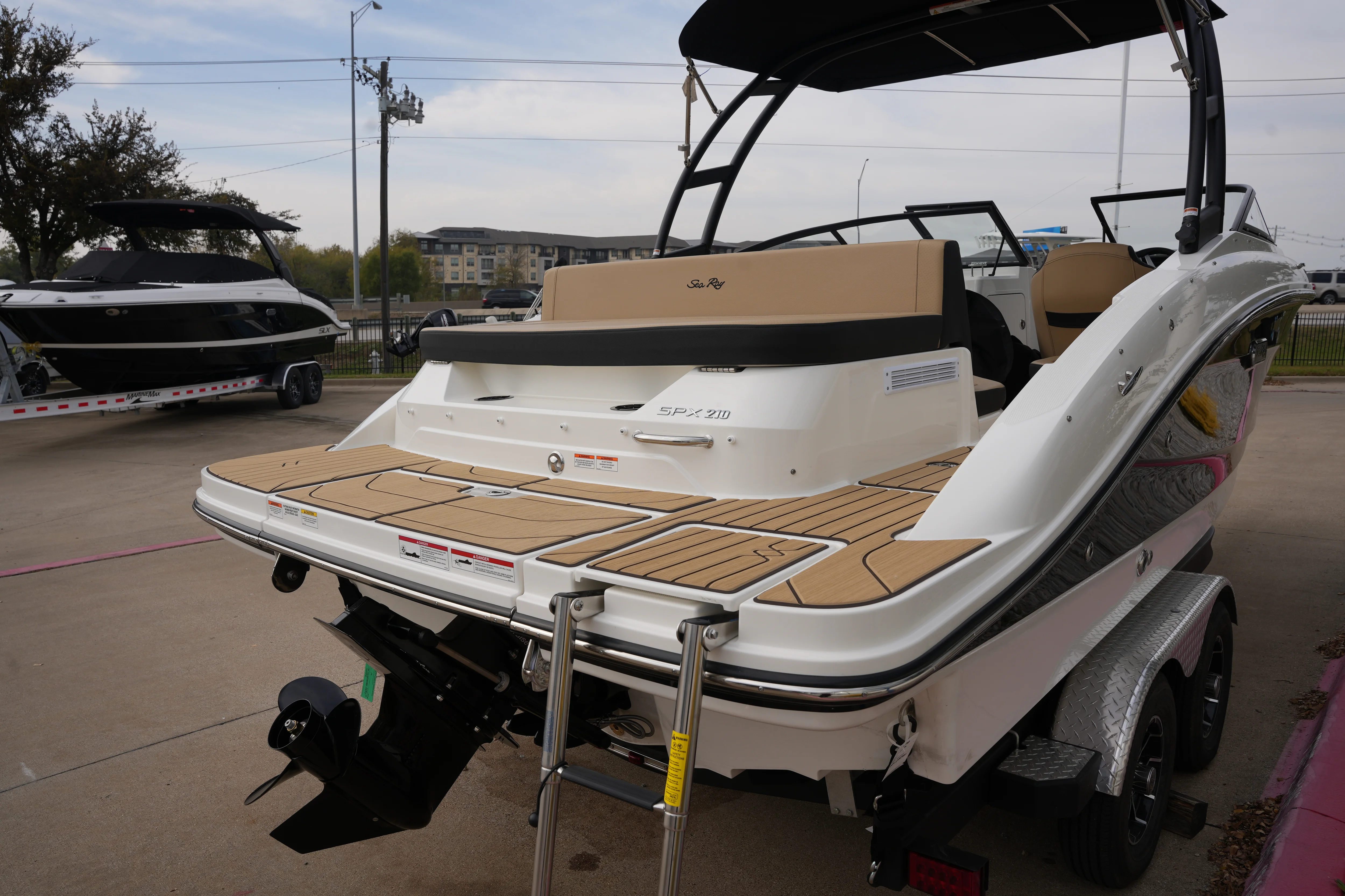 2026 Sea Ray SPX 210 Image Thumbnail #4