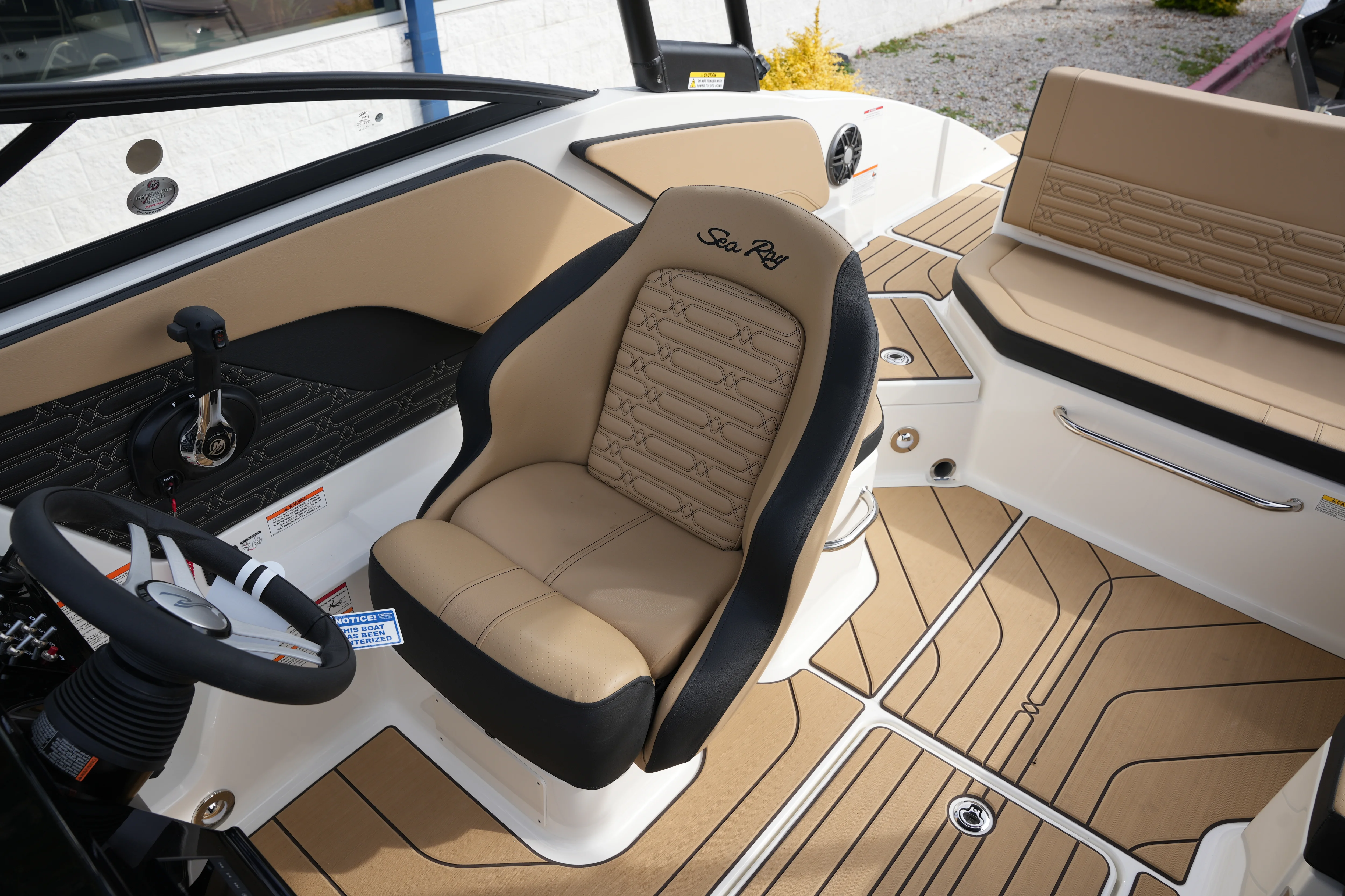 2026 Sea Ray SPX 210 Image Thumbnail #14