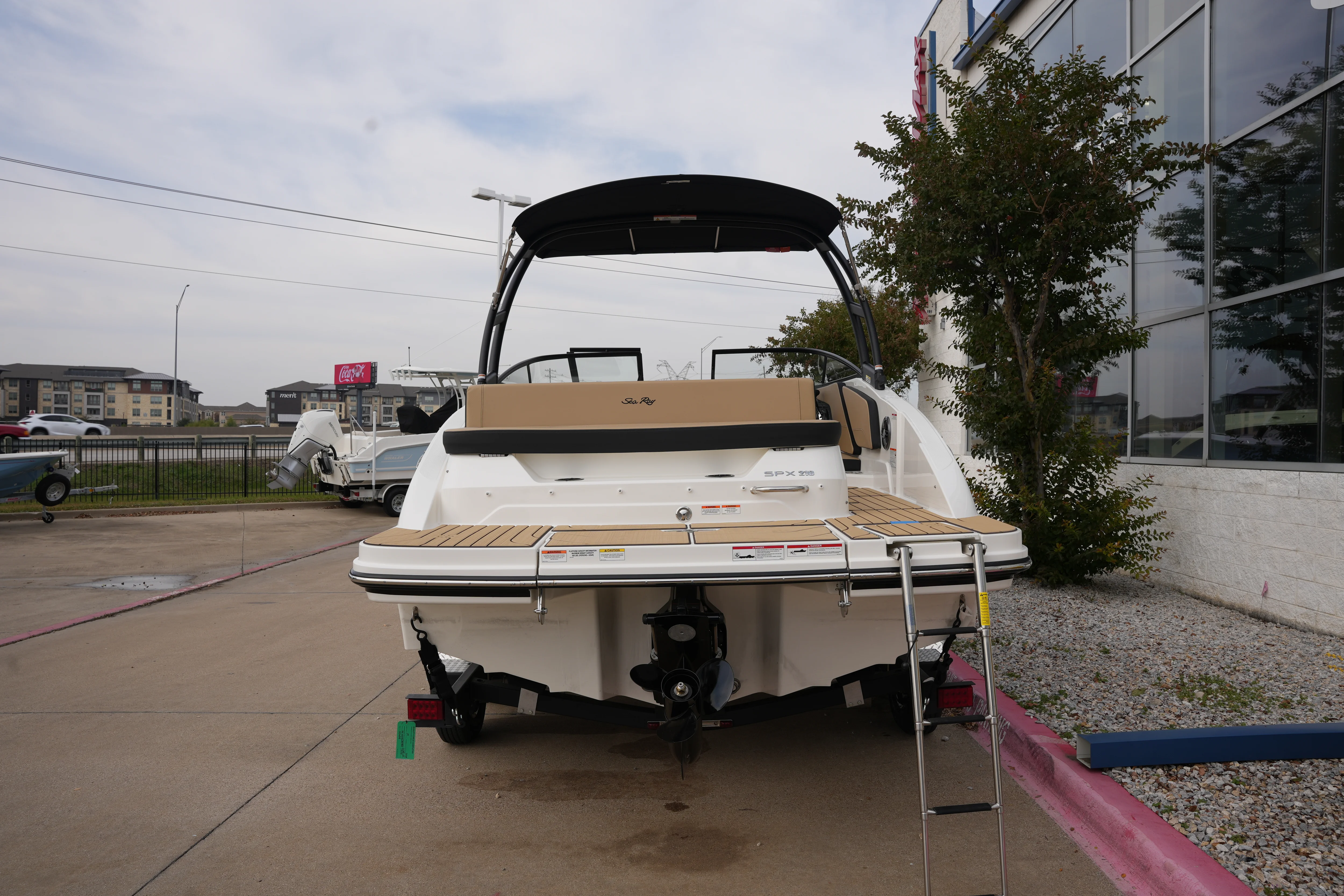 2026 Sea Ray SPX 210 Image Thumbnail #3