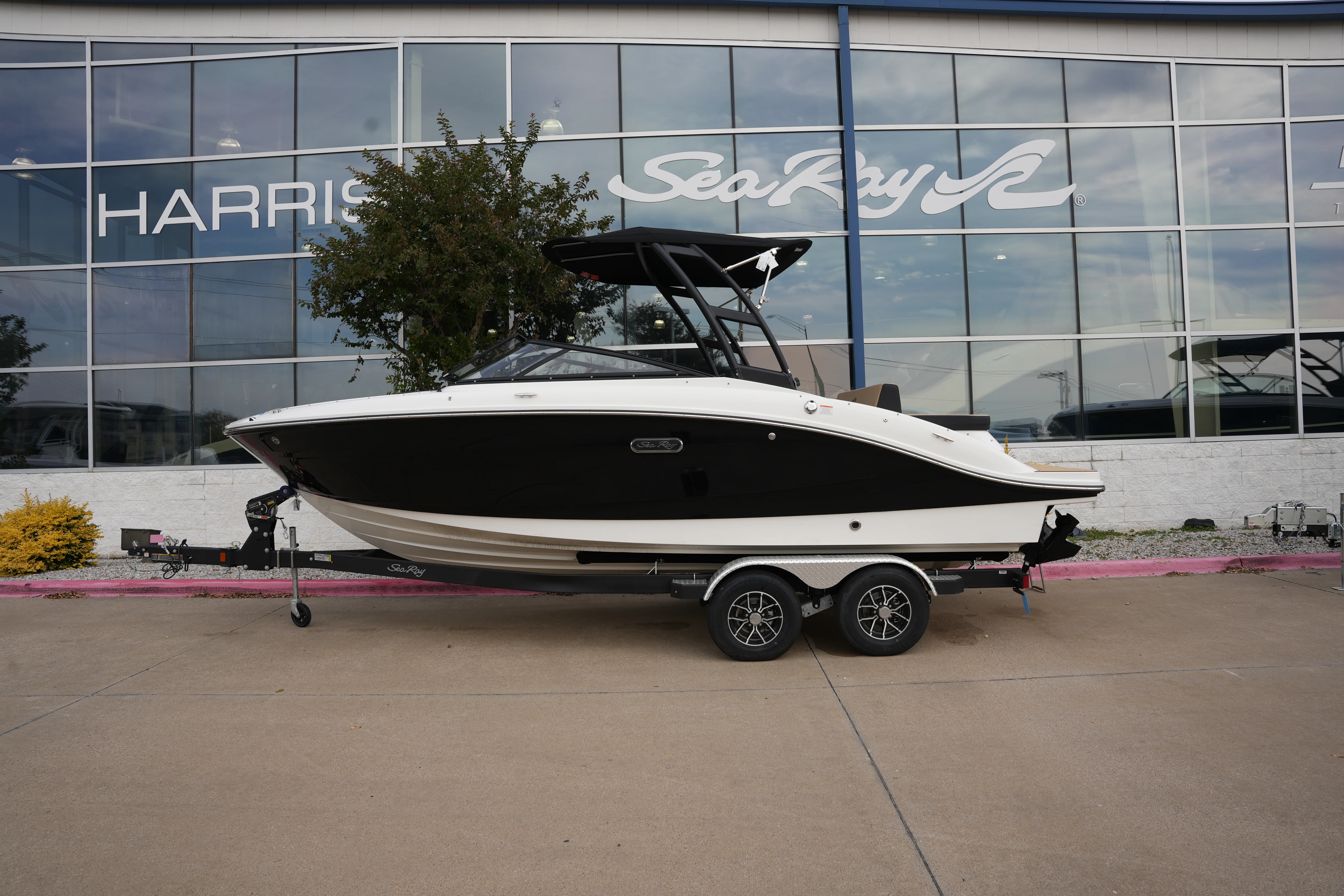 2026 Sea Ray SPX 210 Image Thumbnail #0