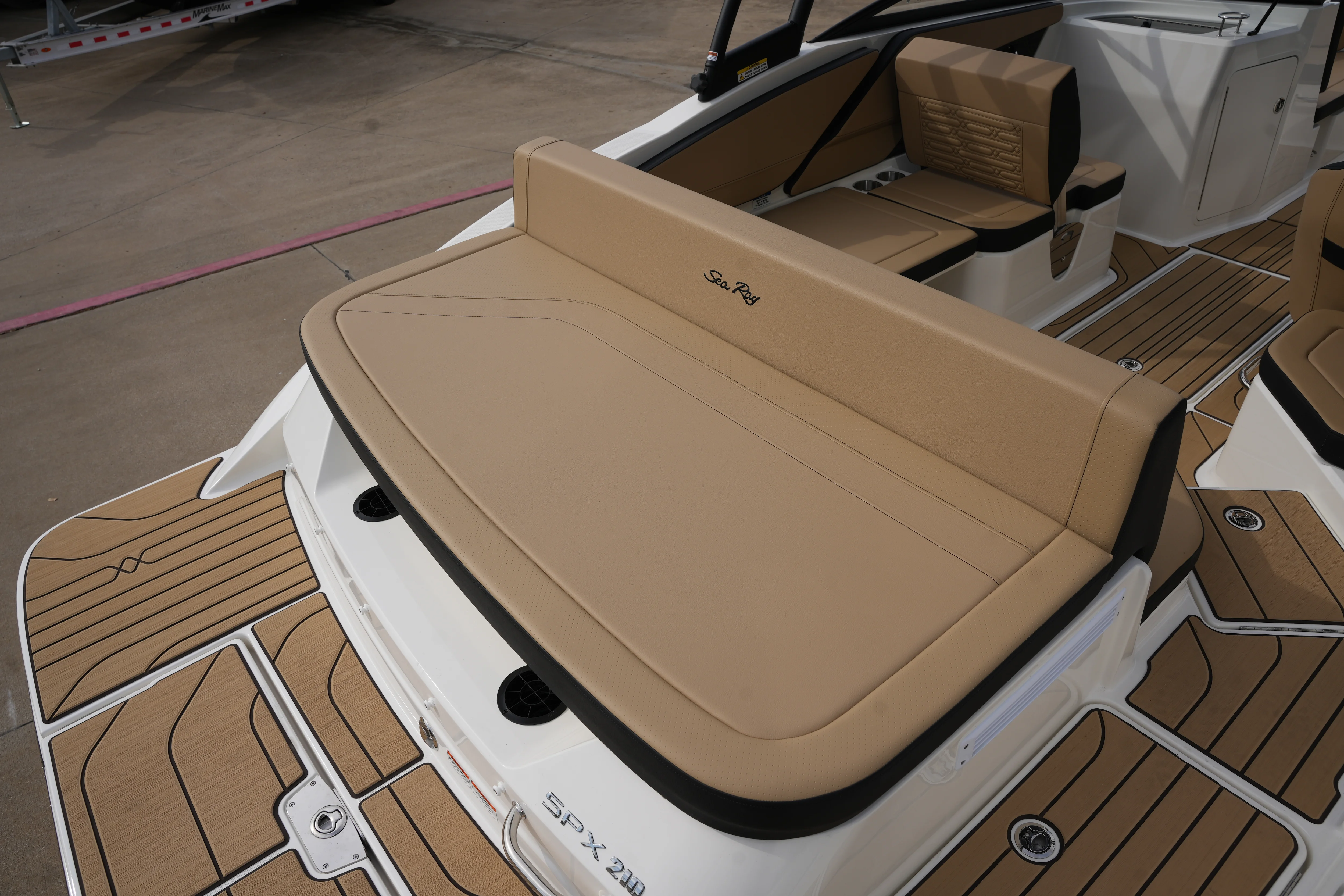 2026 Sea Ray SPX 210 Image Thumbnail #5