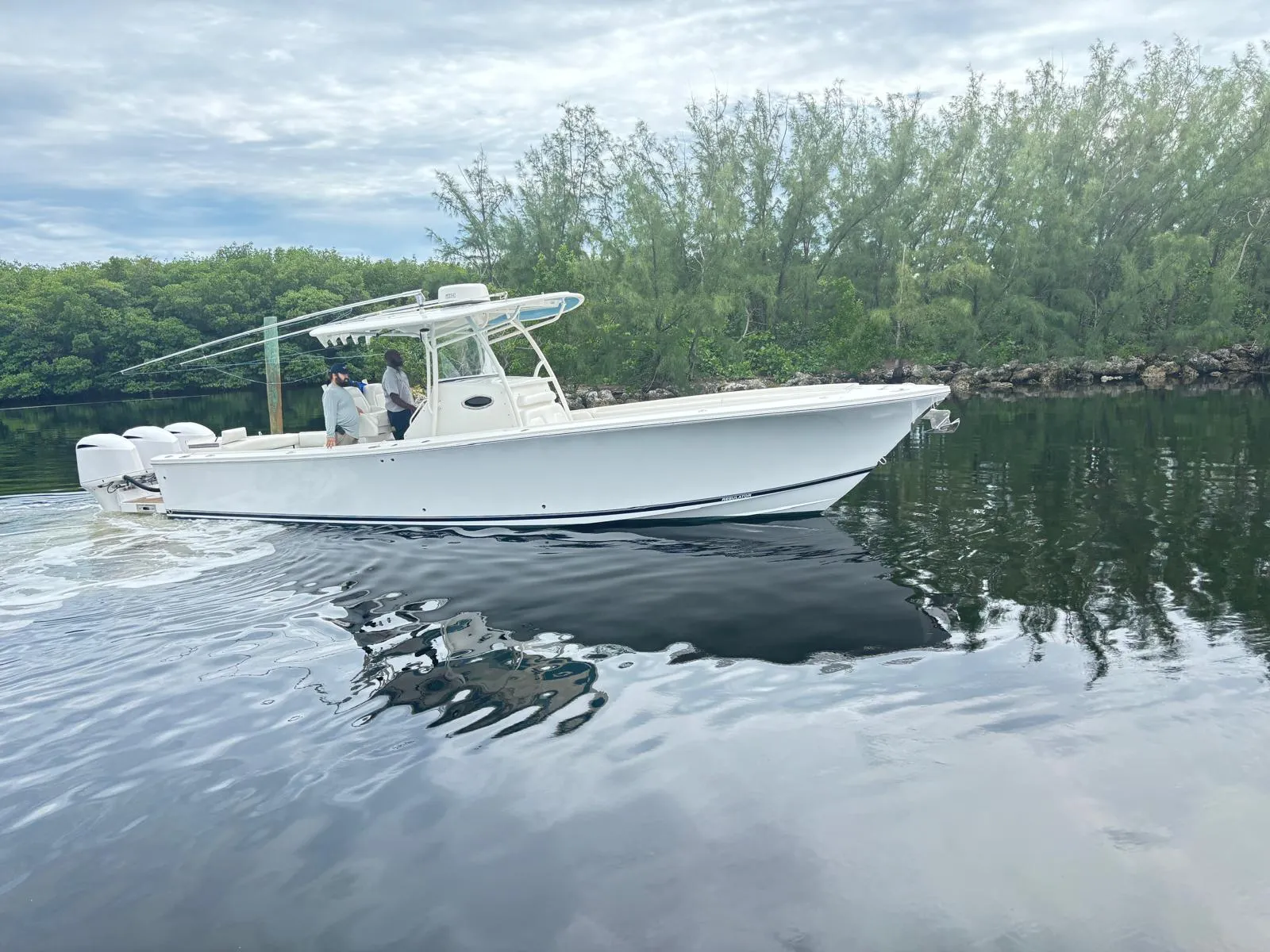 2015 Regulator 34 CC Image Thumbnail #1