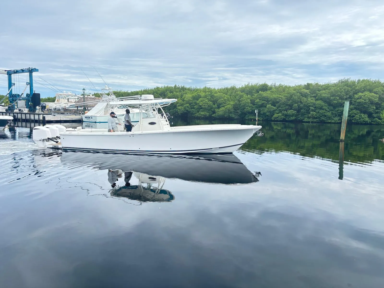 2015 Regulator 34 CC Image Thumbnail #1