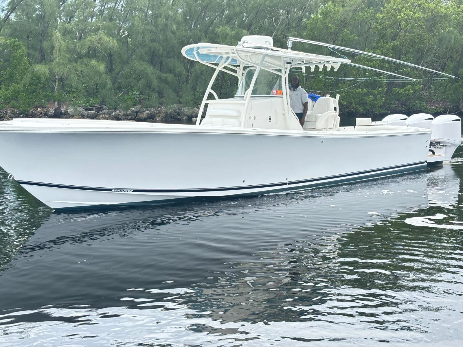 2015 Regulator 34 CC Image Thumbnail #5