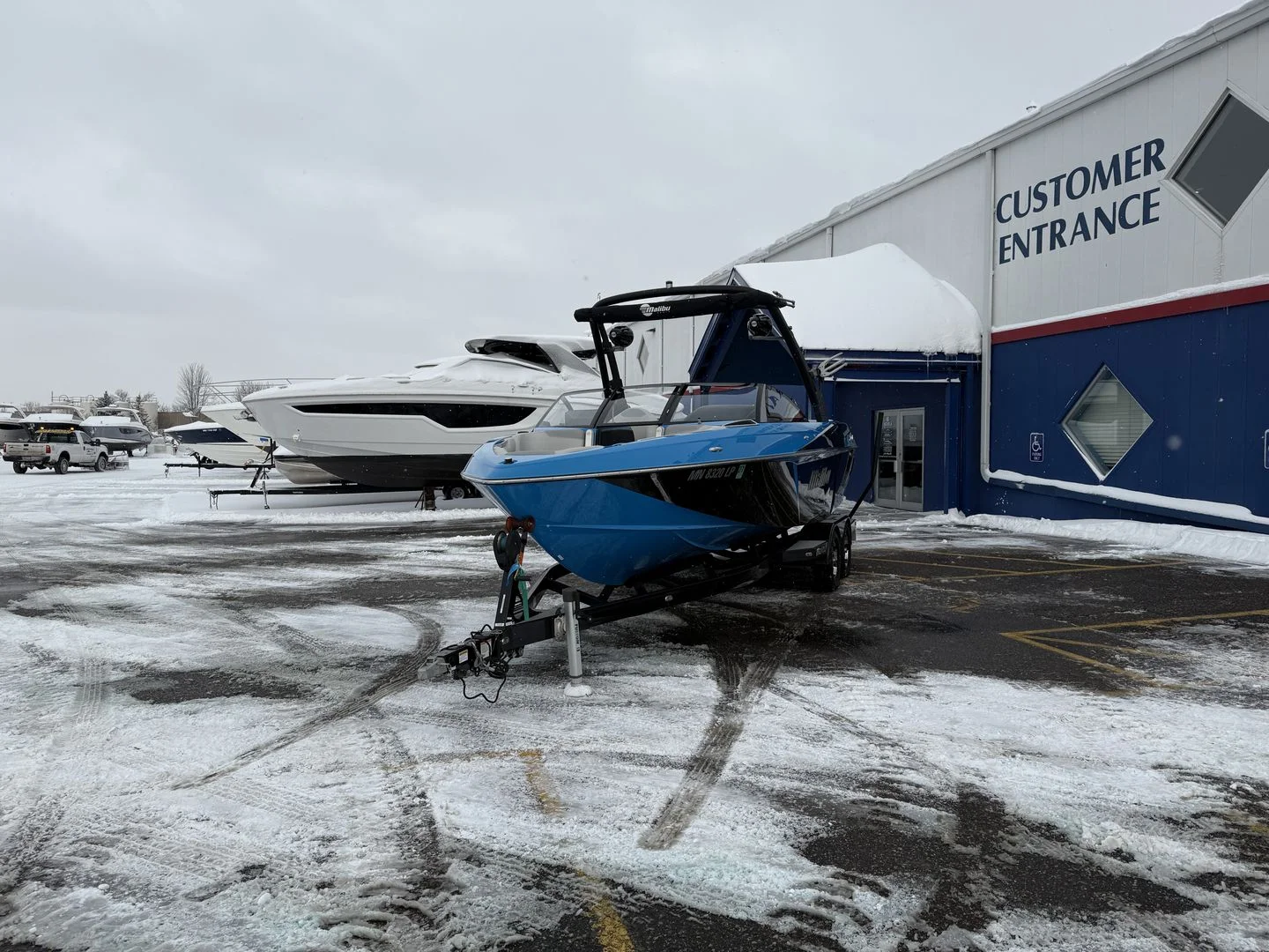 2017 Malibu WAKESETTER 25 LSV Image Thumbnail #2