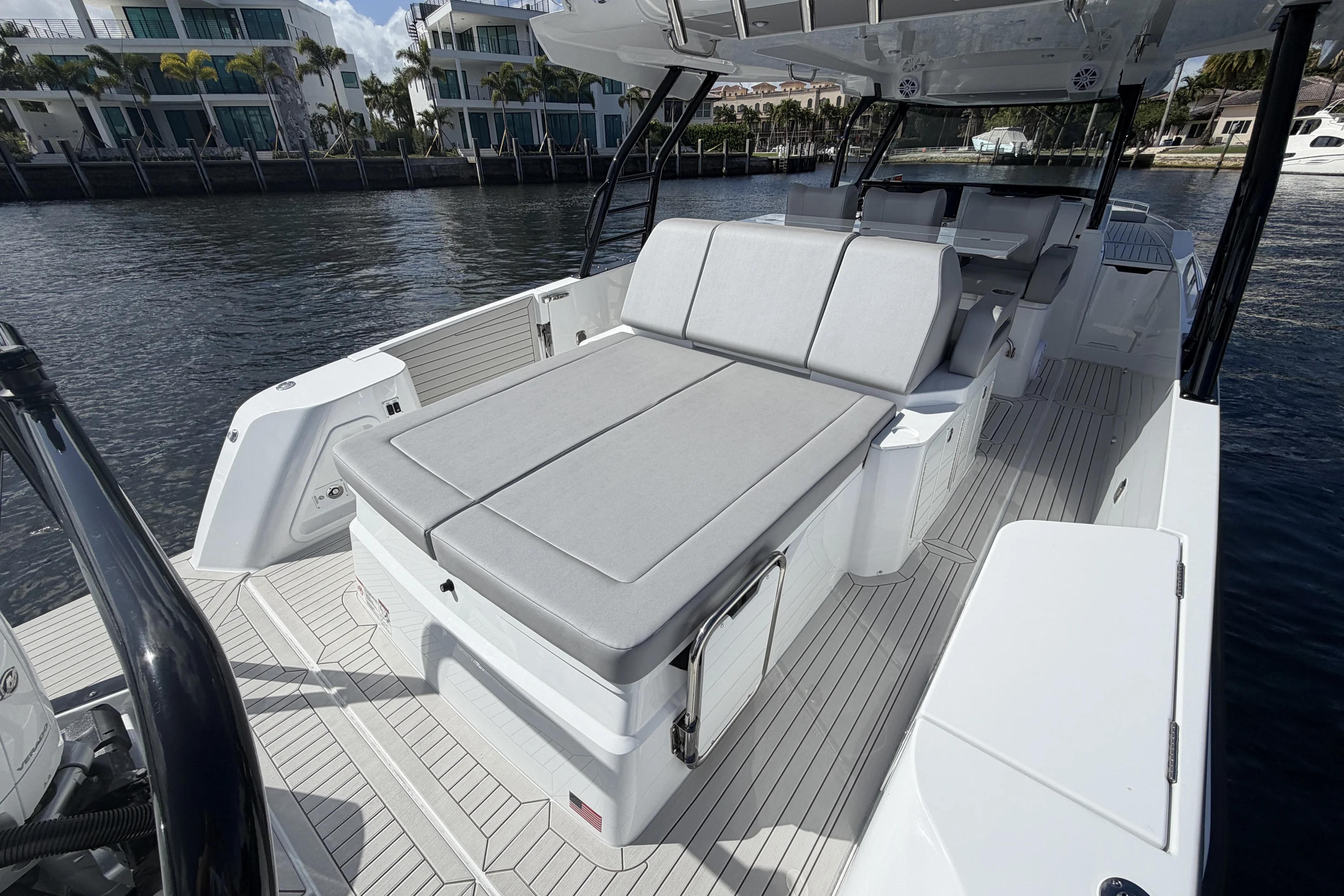 2026 Cruisers Yachts 38 VTR Image Thumbnail #17