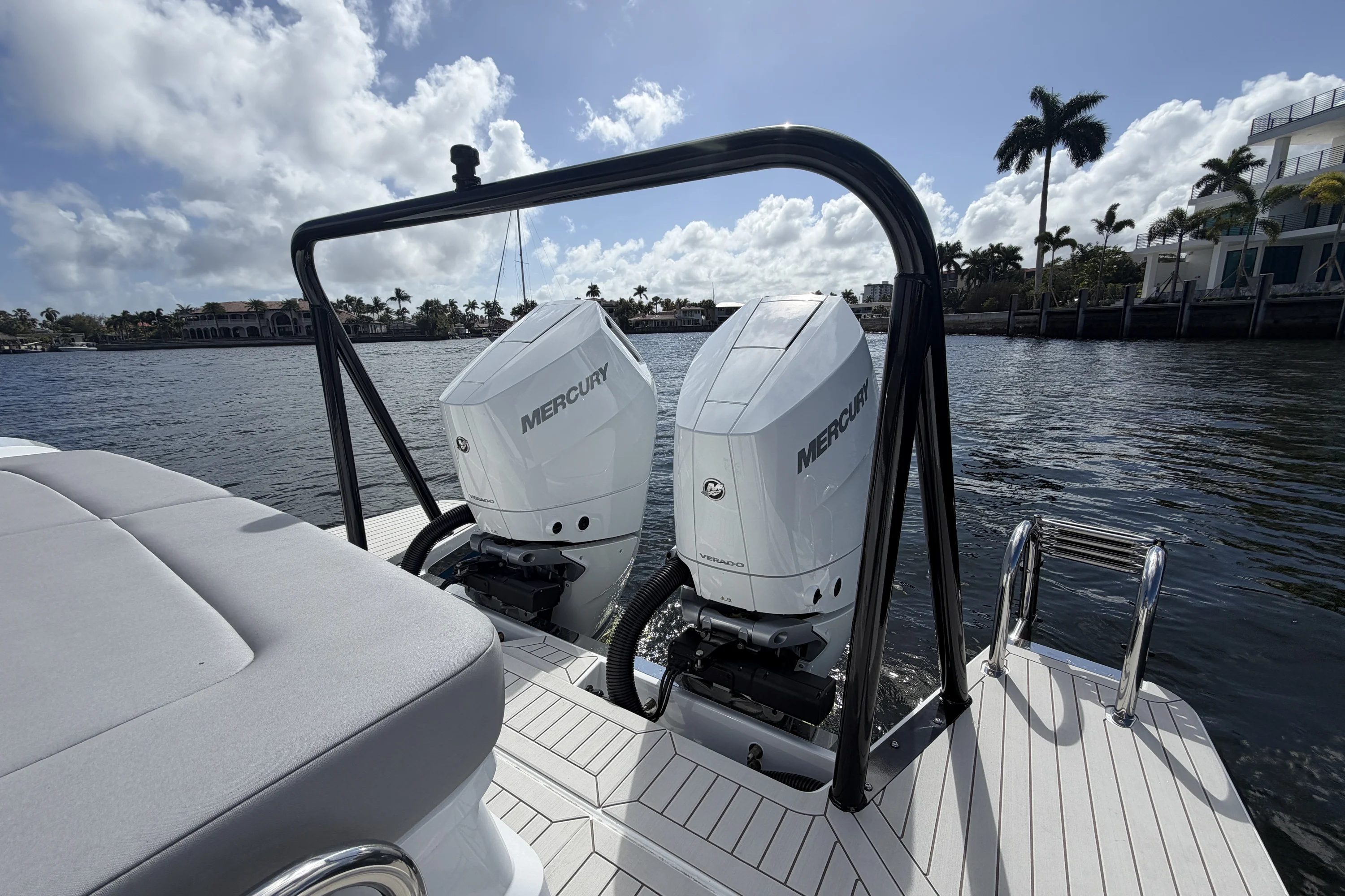 2026 Cruisers Yachts 38 VTR Image Thumbnail #16