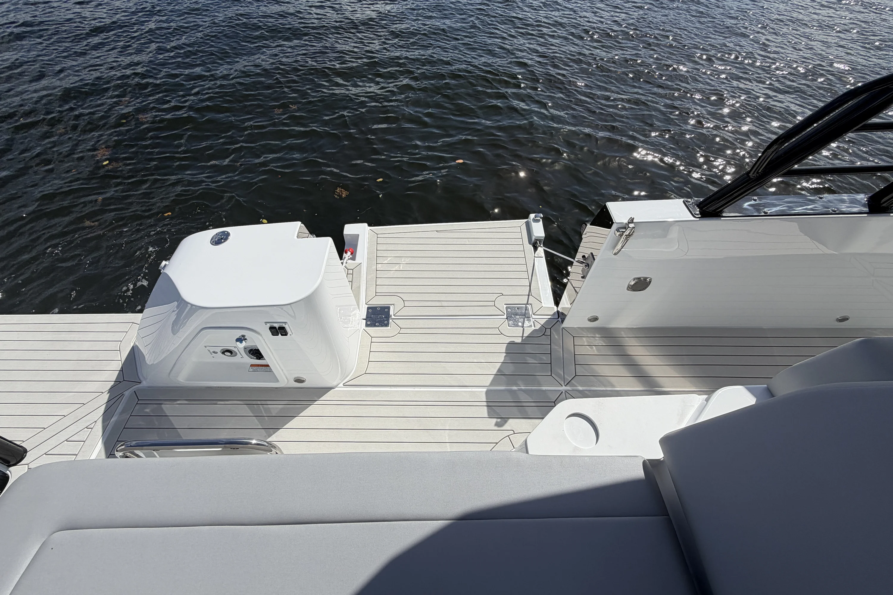 2026 Cruisers Yachts 38 VTR Image Thumbnail #24