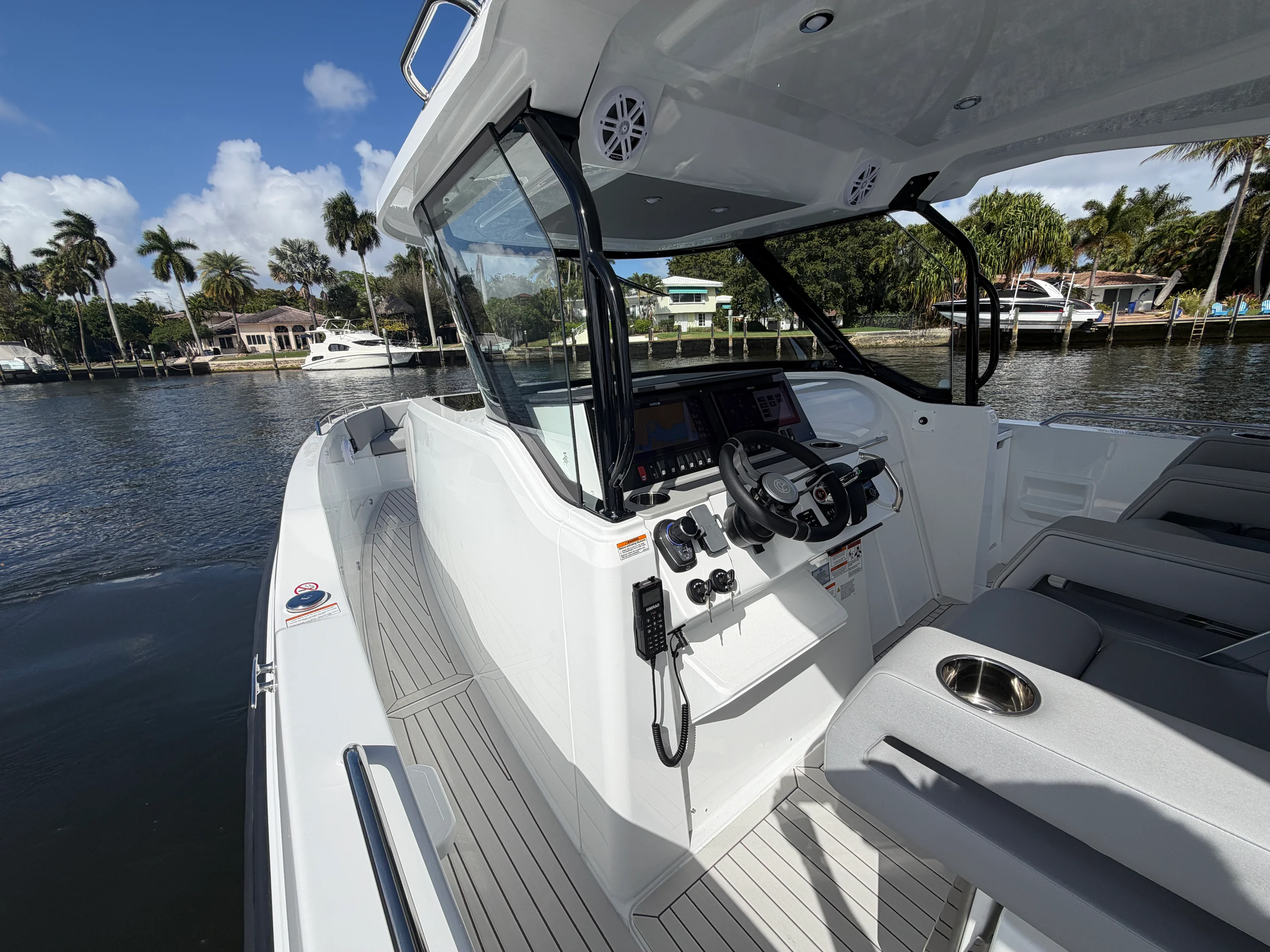 2026 Cruisers Yachts 38 VTR Image Thumbnail #36