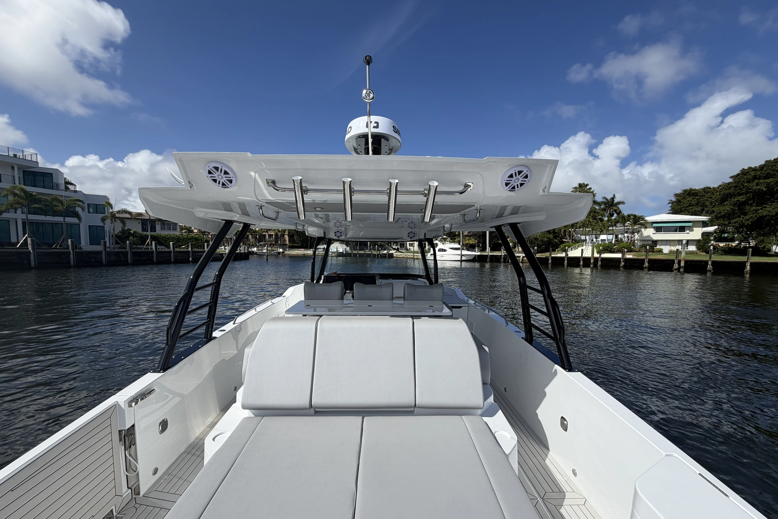 2026 Cruisers Yachts 38 VTR Image Thumbnail #18