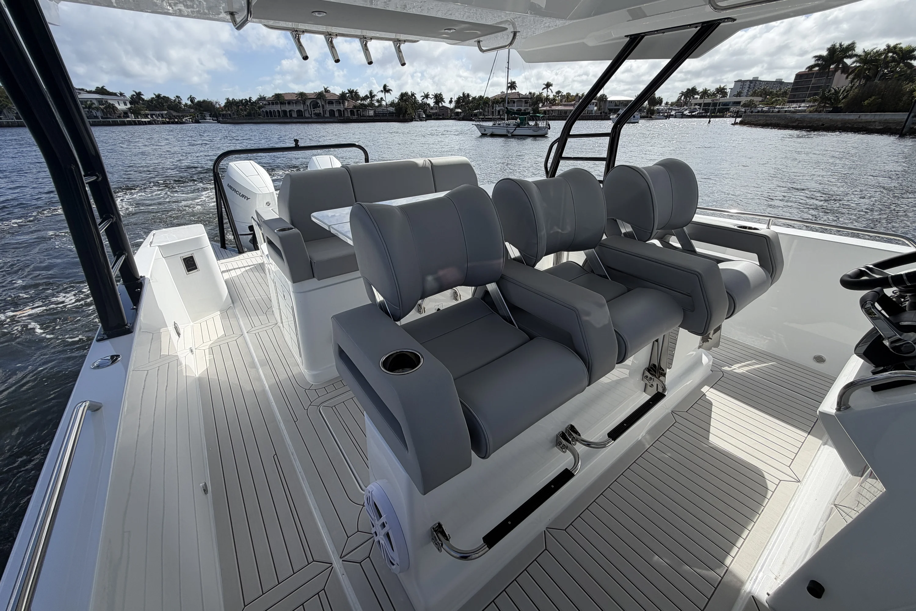 2026 Cruisers Yachts 38 VTR Image Thumbnail #33