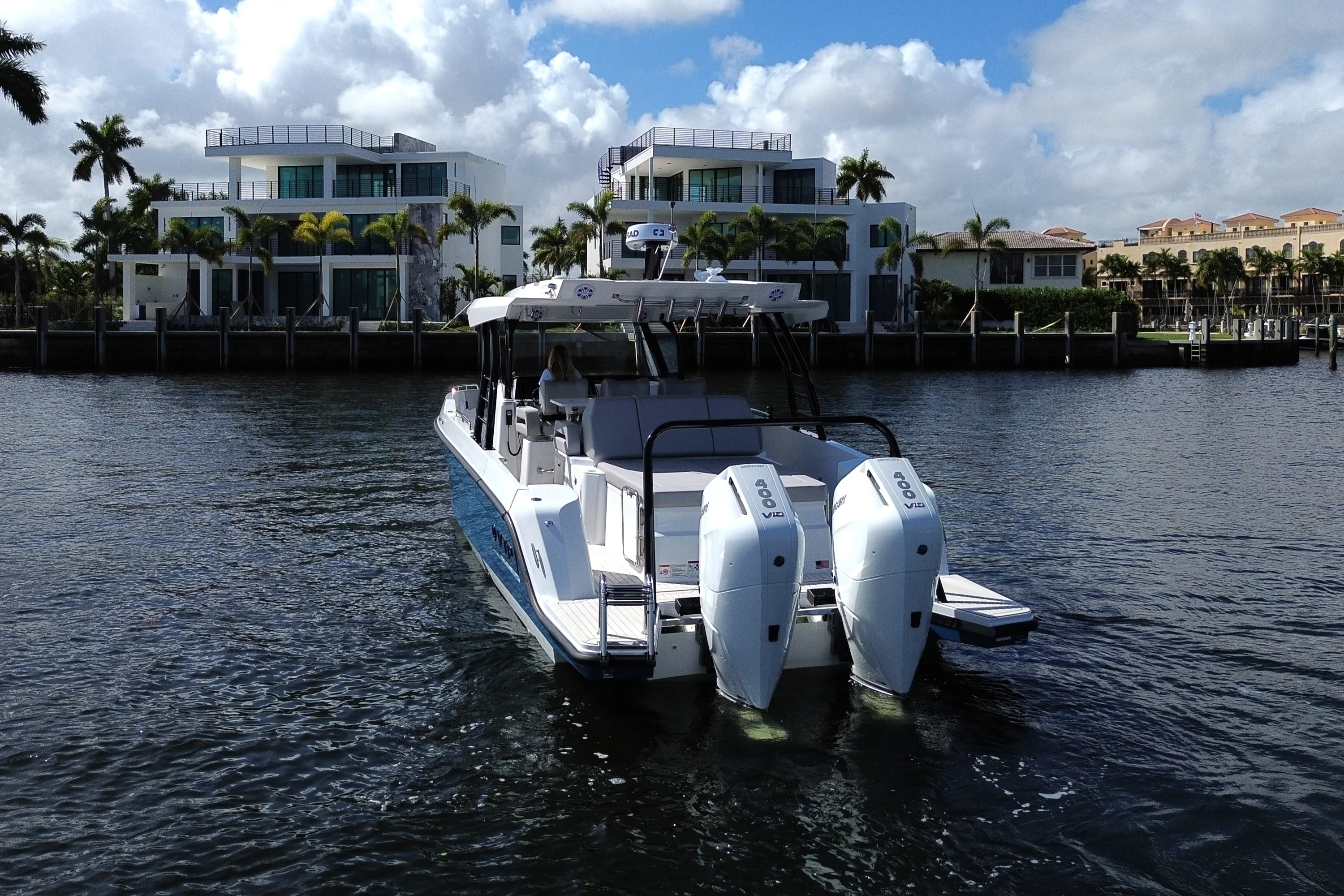 2026 Cruisers Yachts 38 VTR Image Thumbnail #8