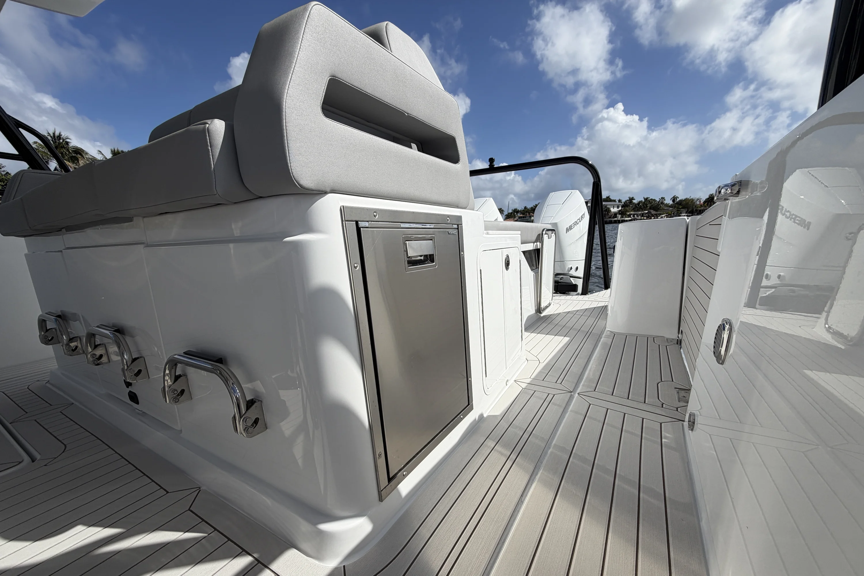 2026 Cruisers Yachts 38 VTR Image Thumbnail #28