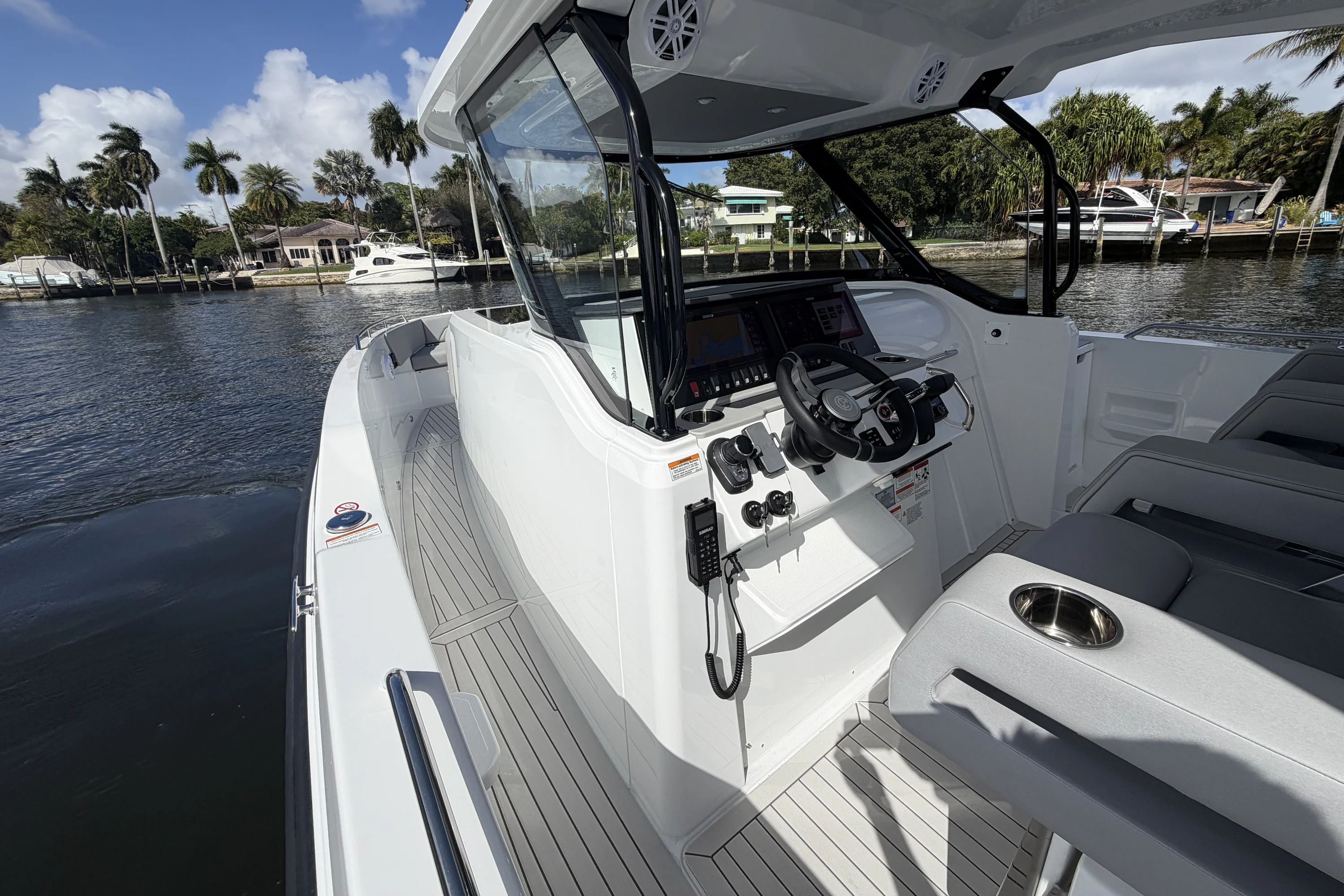 2026 Cruisers Yachts 38 VTR Image Thumbnail #35