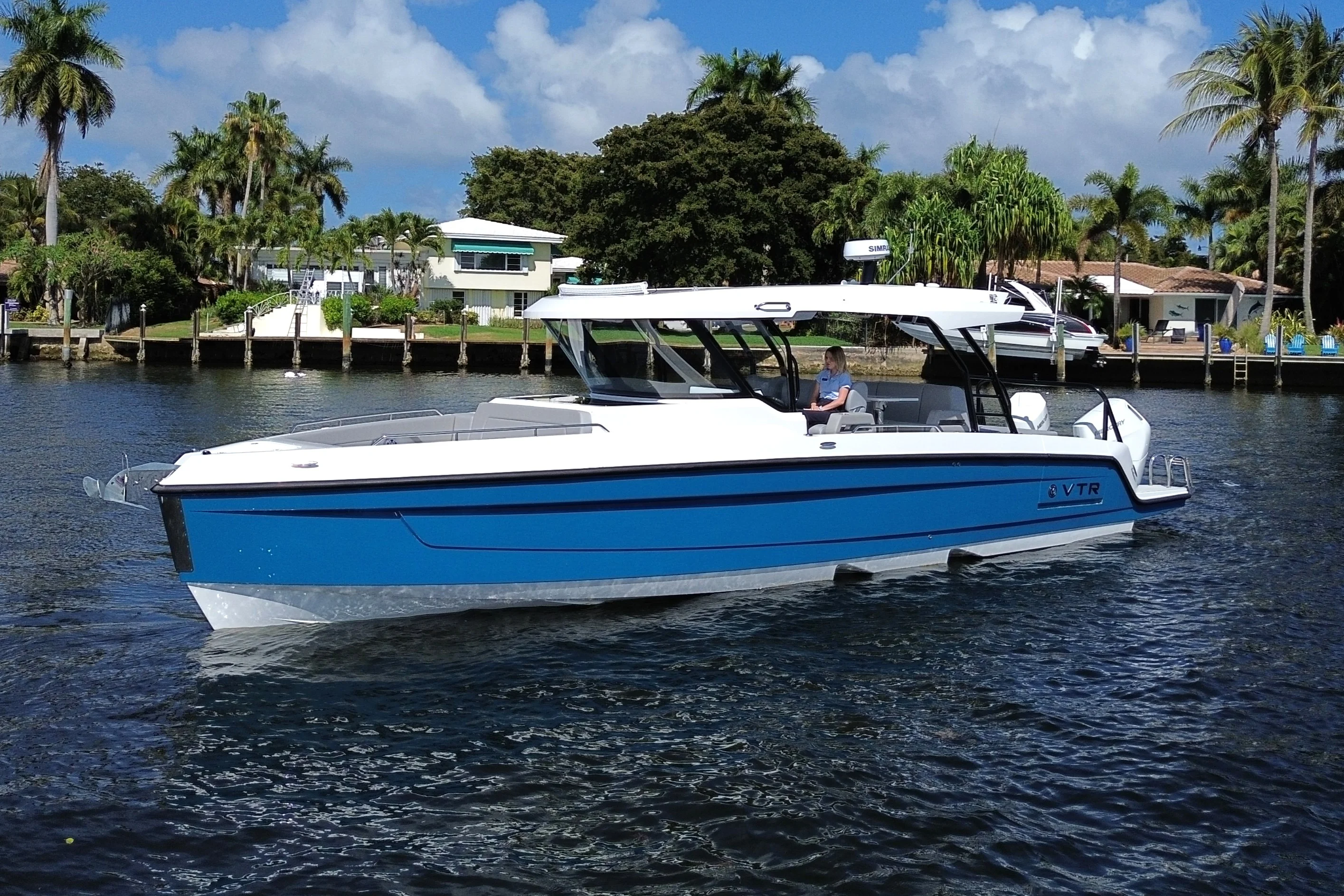 2026 Cruisers Yachts 38 VTR Image Thumbnail #0