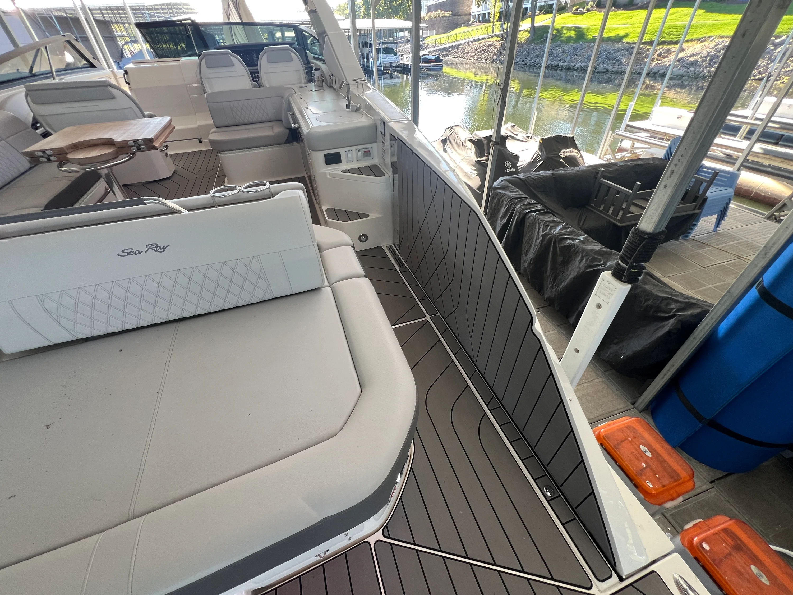 2022 Sea Ray 400 SLX Image Thumbnail #5