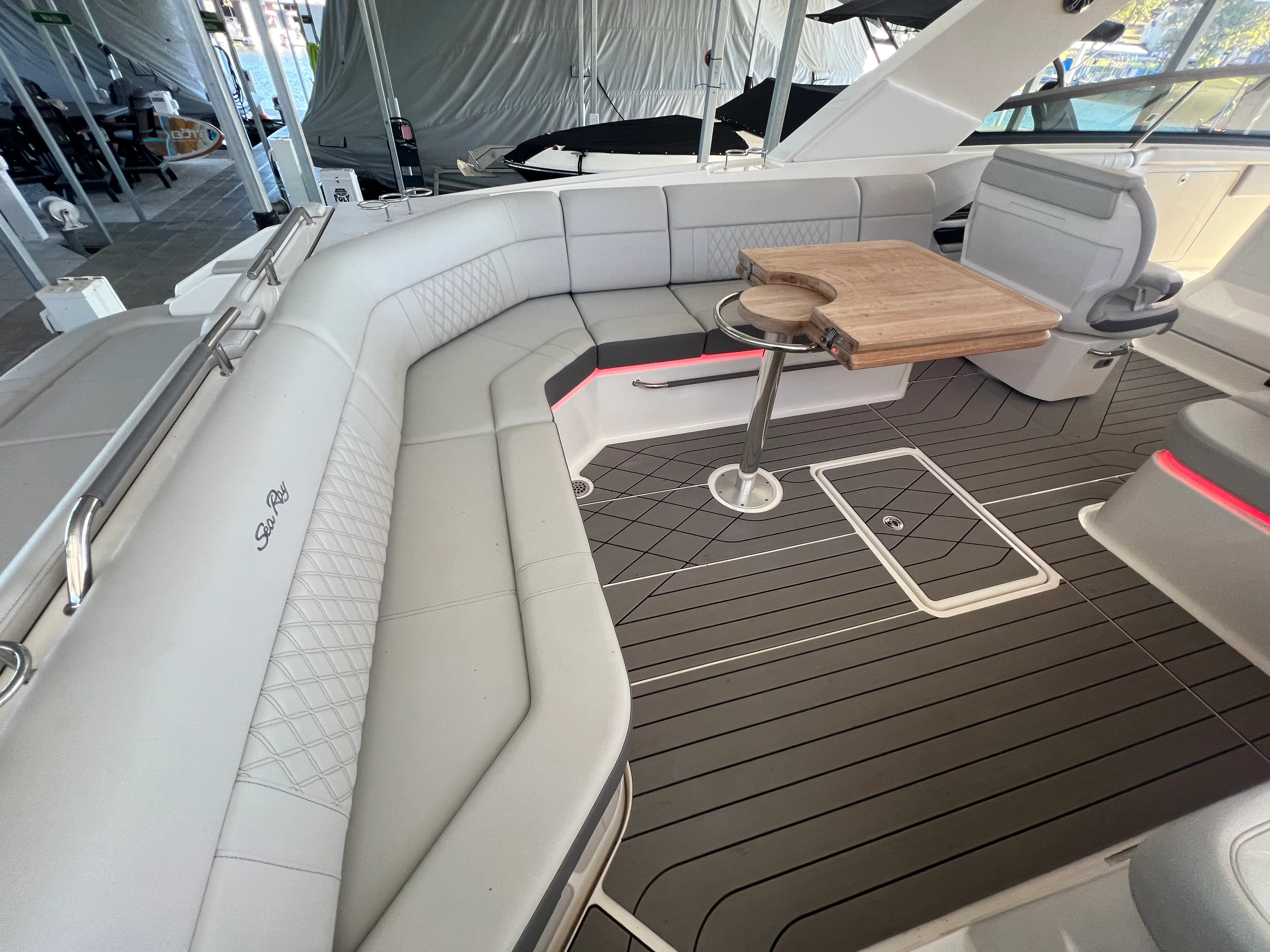 2022 Sea Ray 400 SLX Image Thumbnail #6