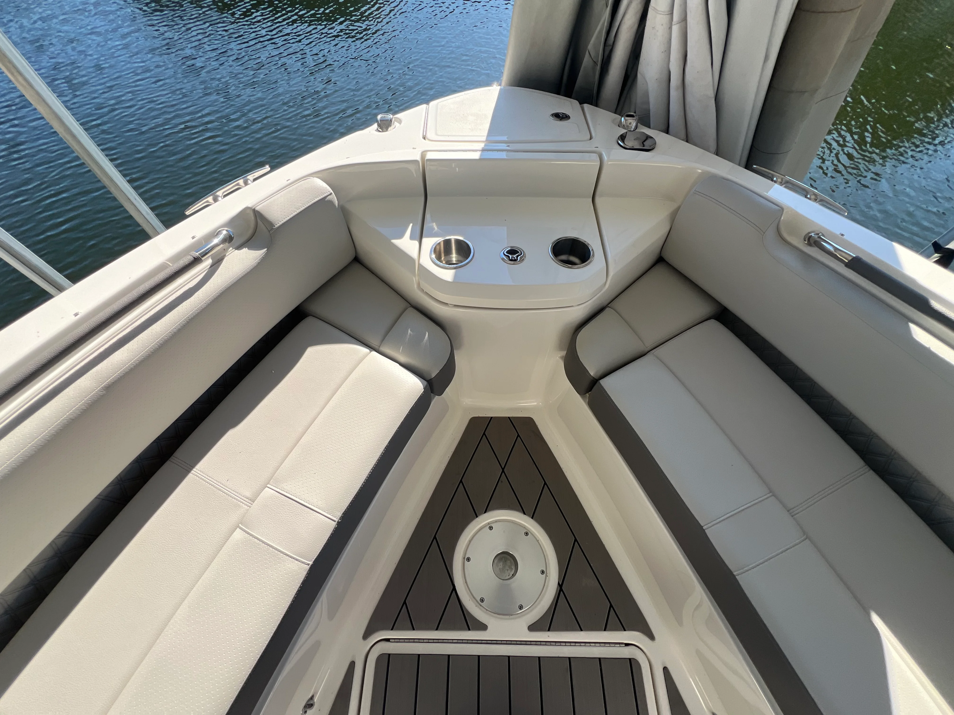 2022 Sea Ray 400 SLX Image Thumbnail #17