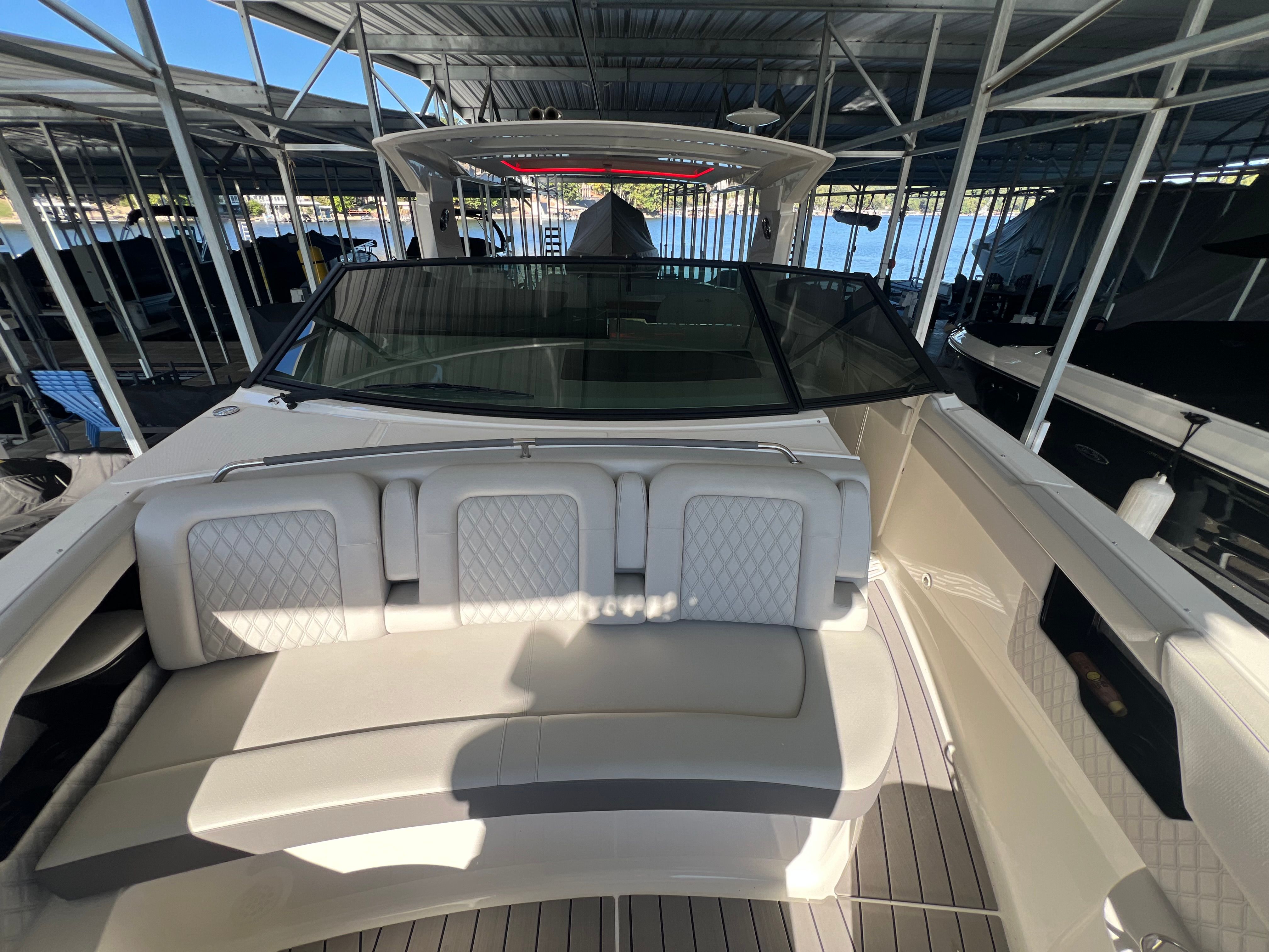 2022 Sea Ray 400 SLX Image Thumbnail #16