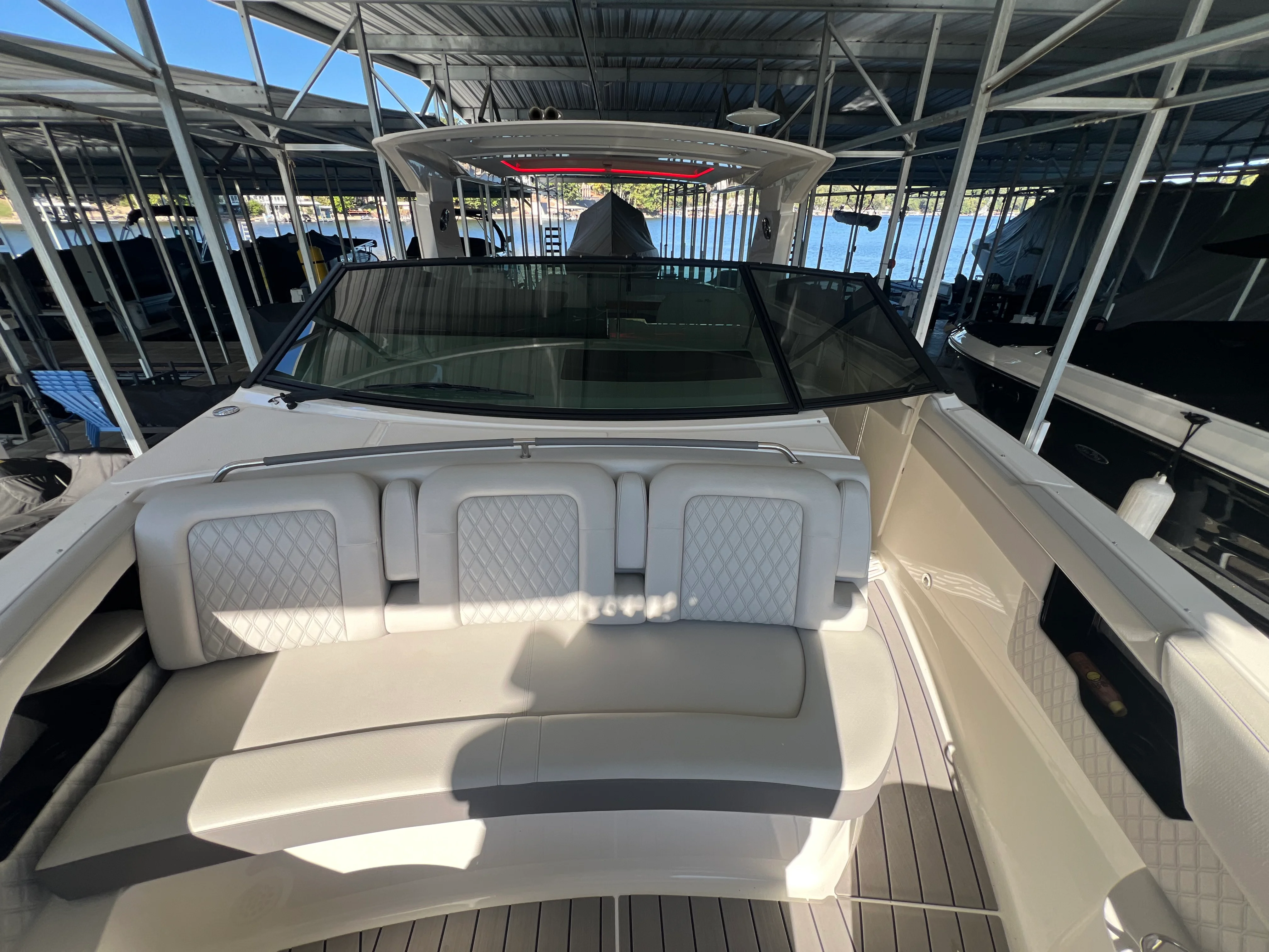 2022 Sea Ray 400 SLX Image Thumbnail #16