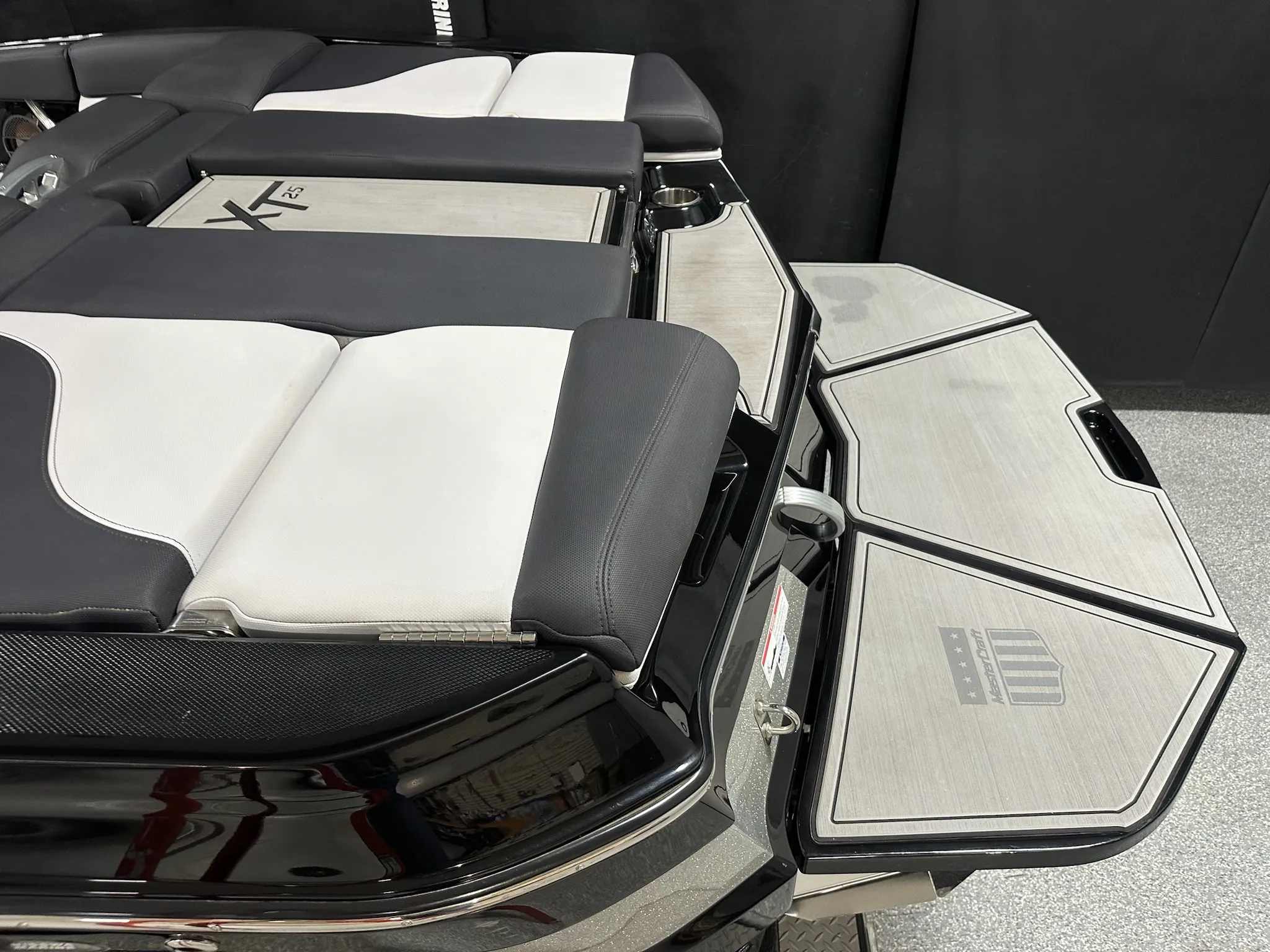 2020 Mastercraft XT25 Image Thumbnail #8