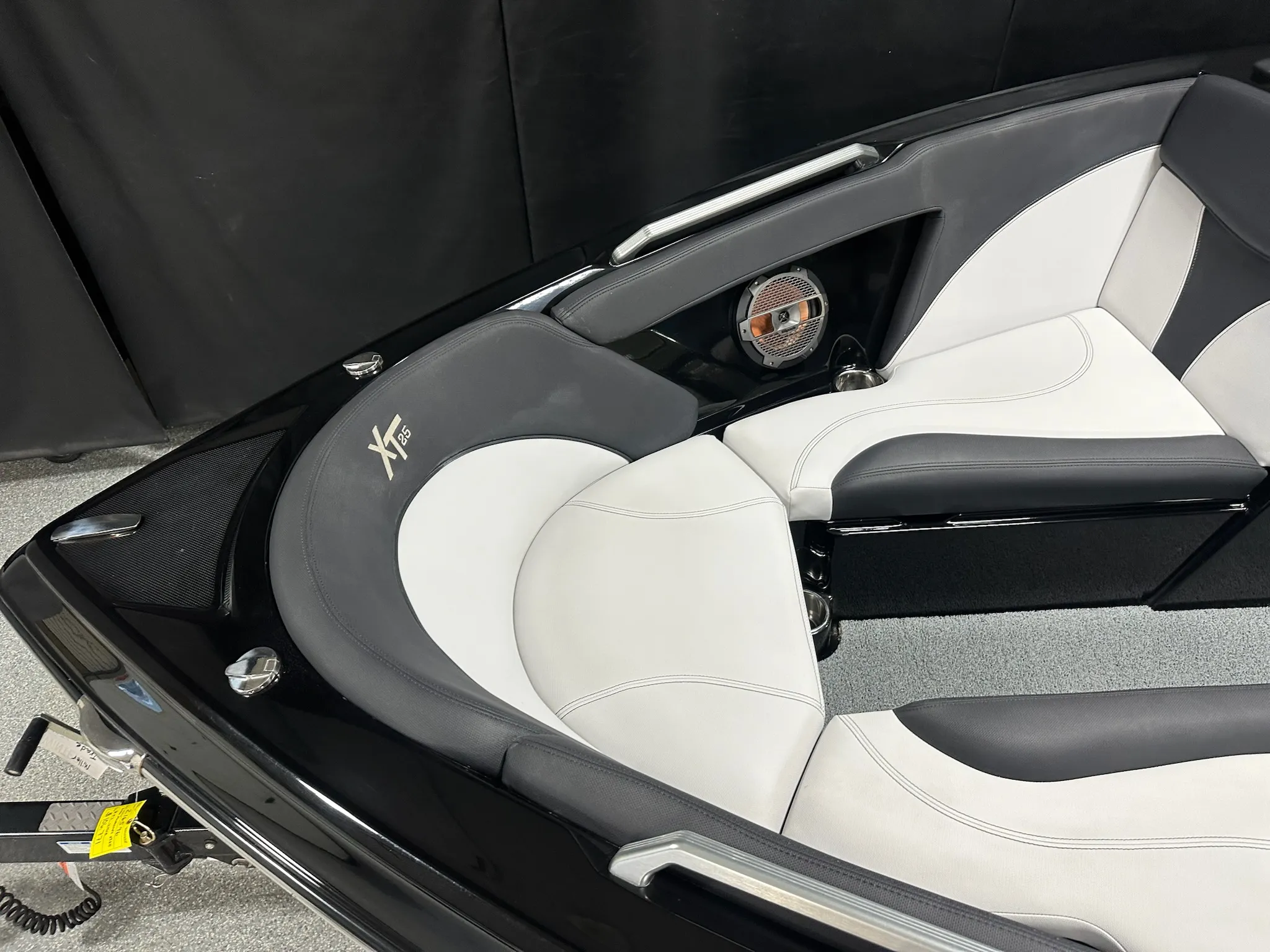 2020 Mastercraft XT25 Image Thumbnail #3