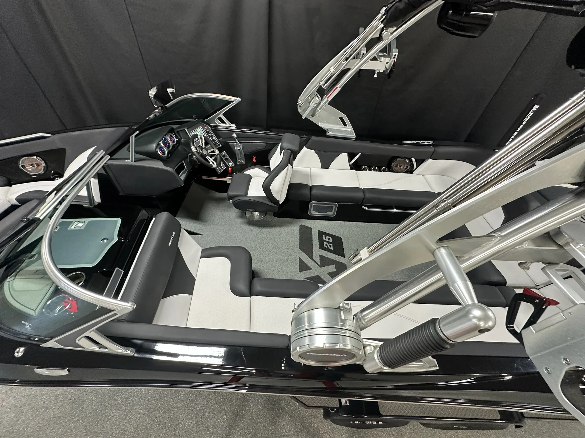 2020 Mastercraft XT25 Image Thumbnail #1