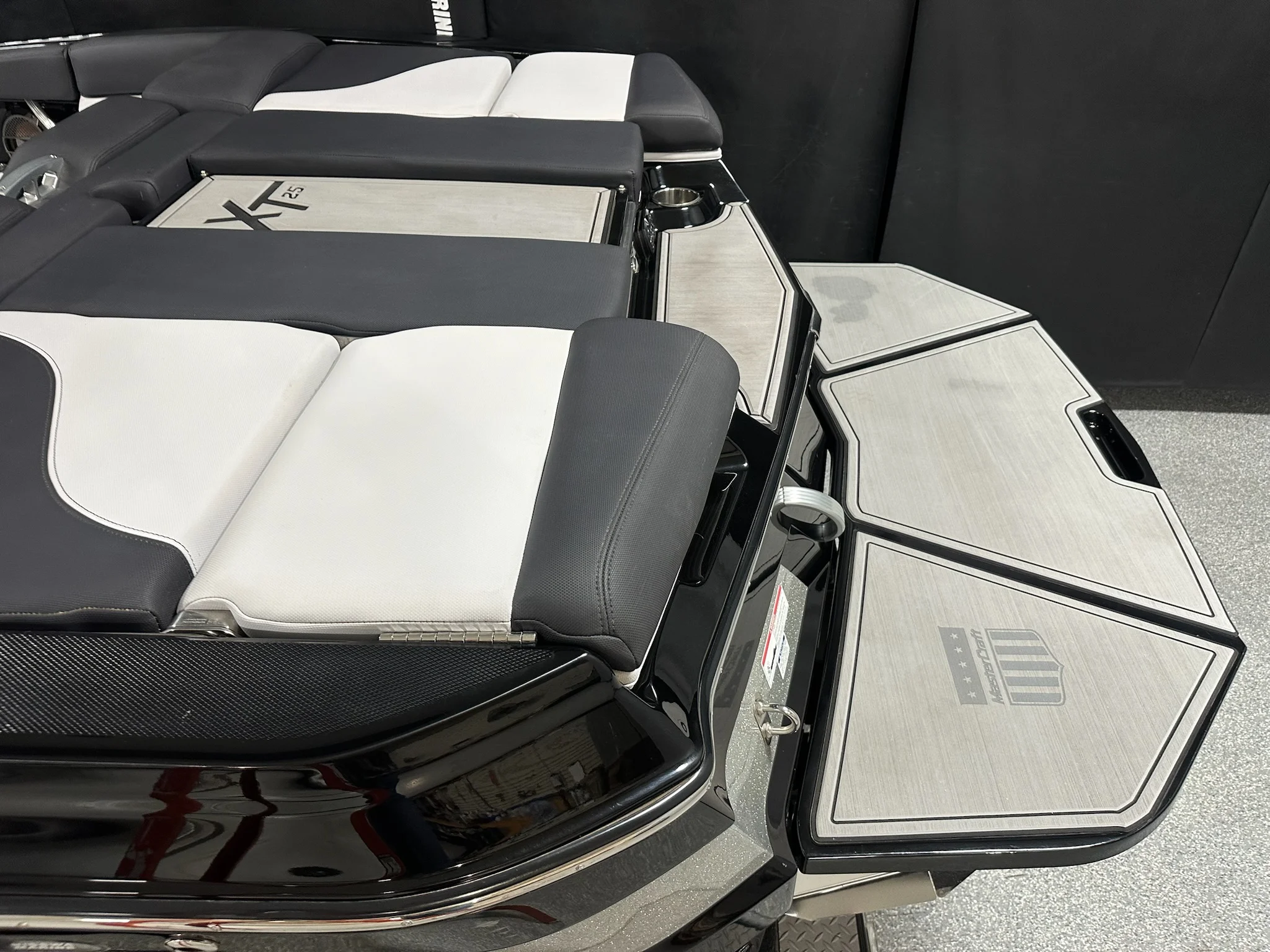 2020 Mastercraft XT25 Image Thumbnail #8