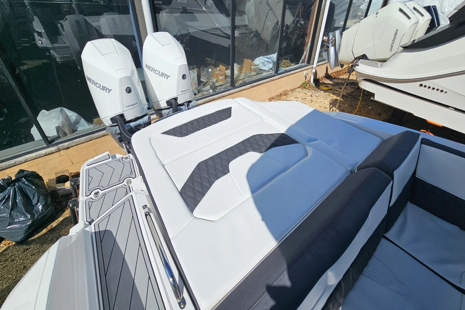 2024 Monterey 305 SS Image Thumbnail #19