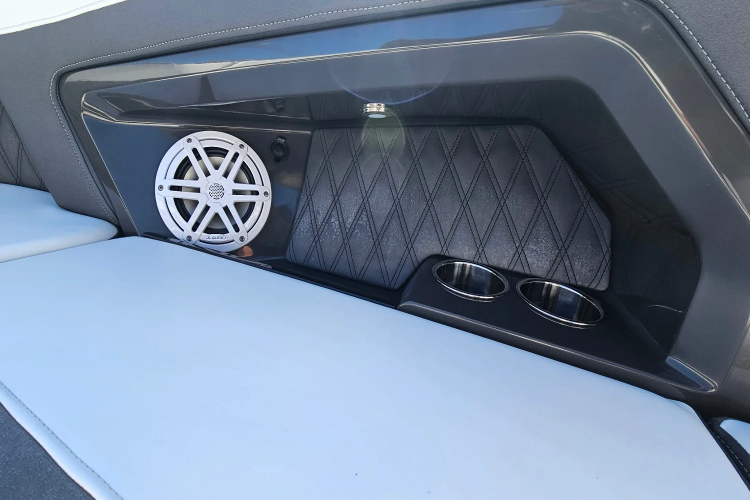 2024 Monterey 305 SS Image Thumbnail #38