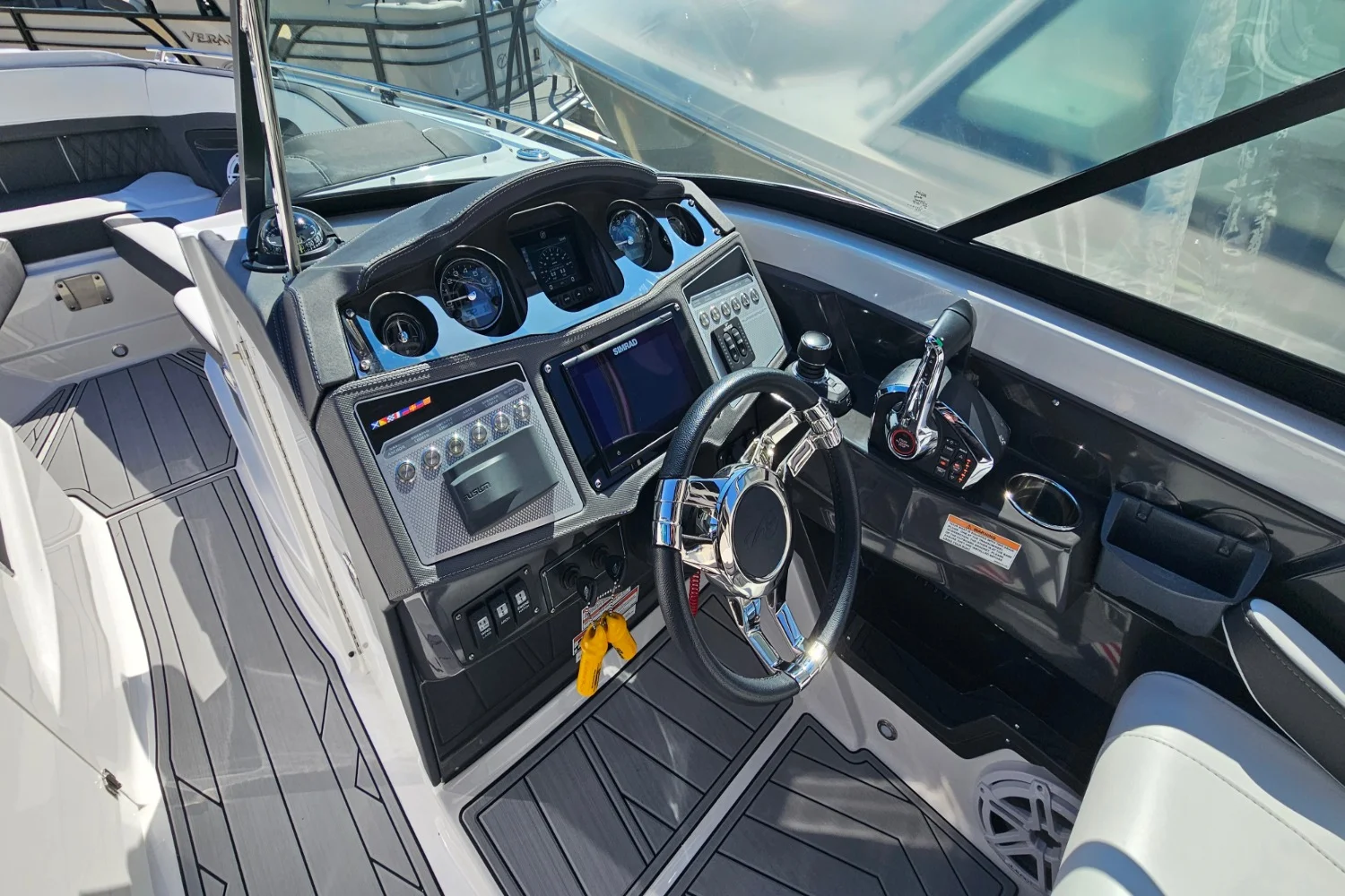 2024 Monterey 305 SS Image Thumbnail #26