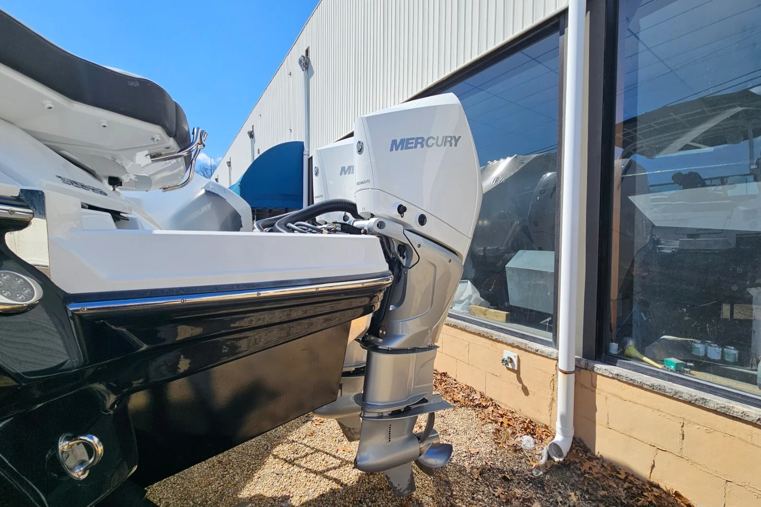 2024 Monterey 305 SS Image Thumbnail #8