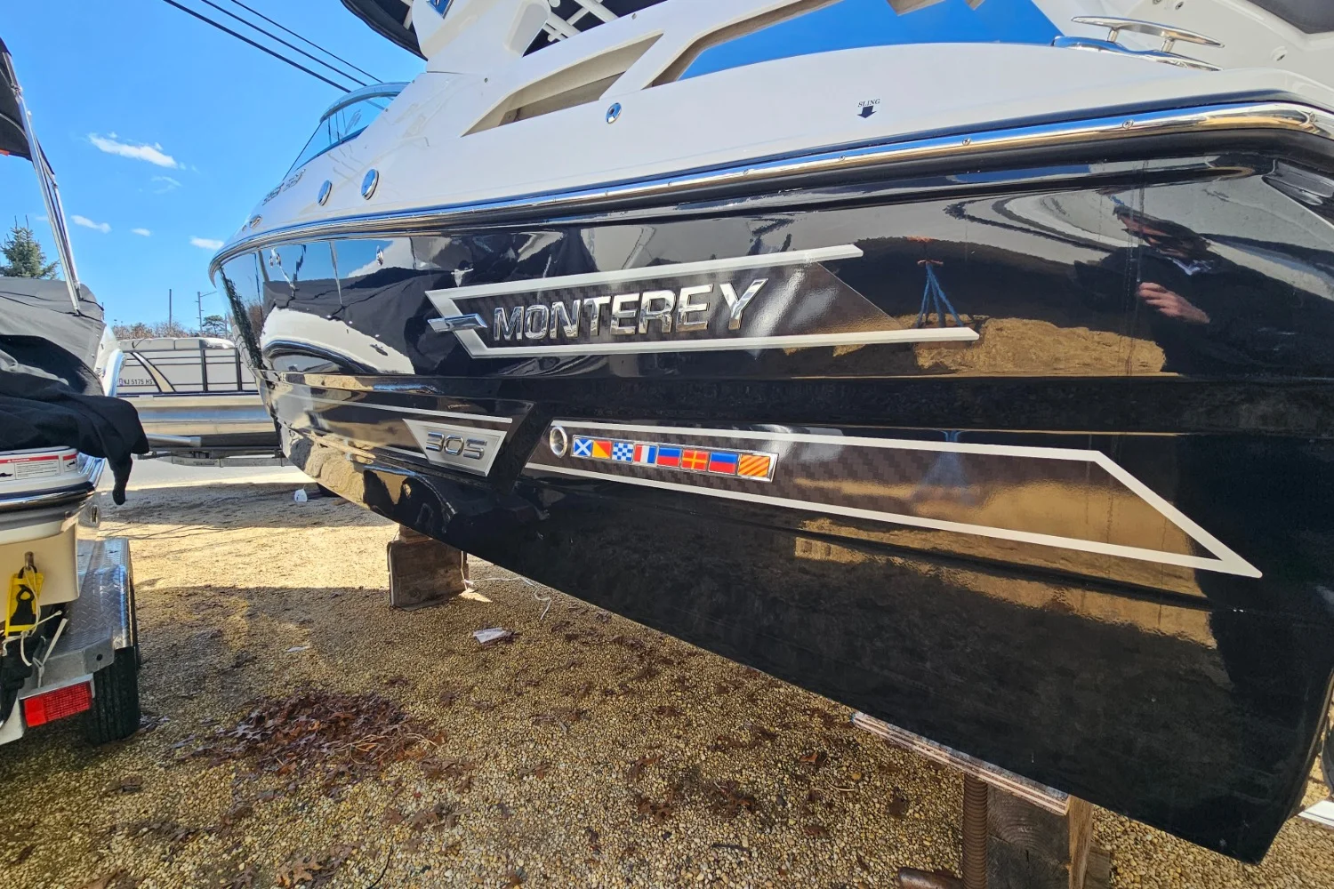 2024 Monterey 305 SS Image Thumbnail #7