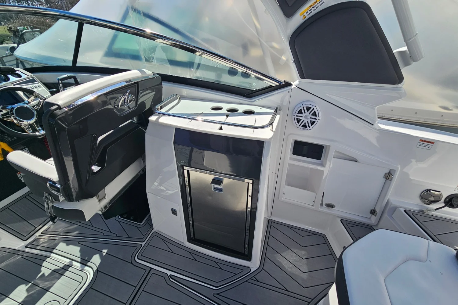 2024 Monterey 305 SS Image Thumbnail #23