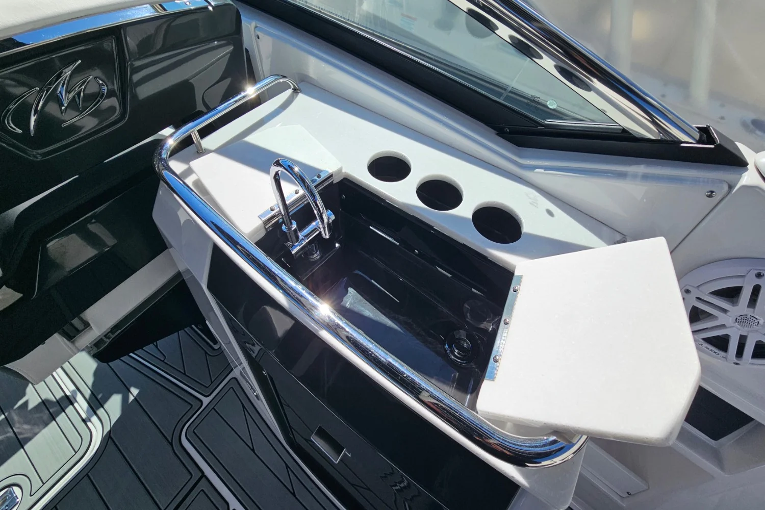 2024 Monterey 305 SS Image Thumbnail #24