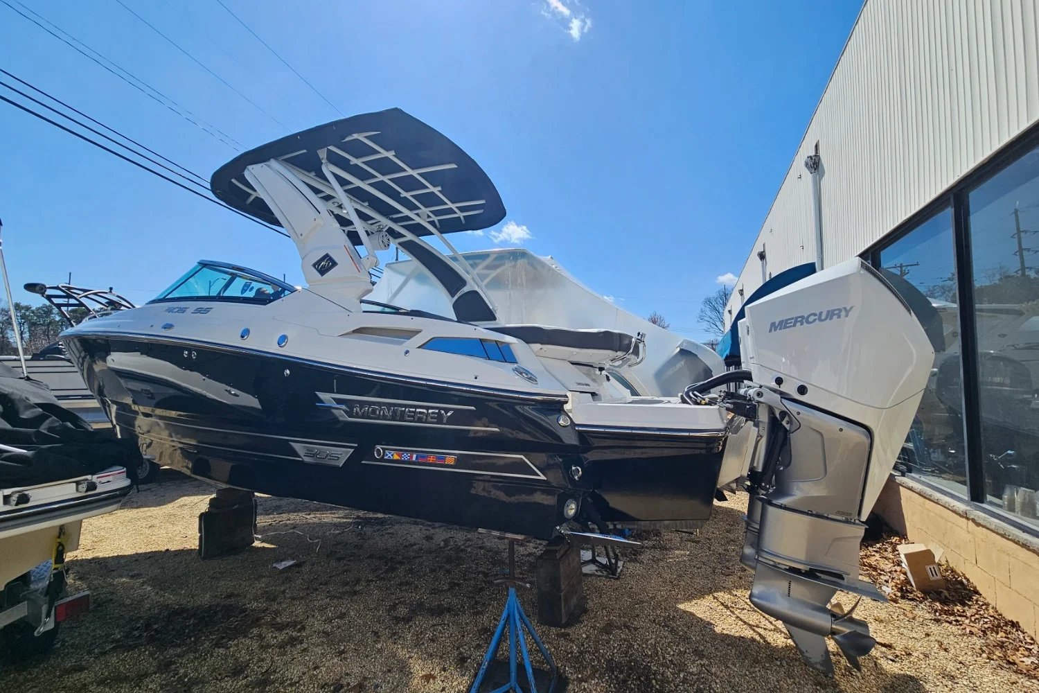 2024 Monterey 305 SS Image Thumbnail #12