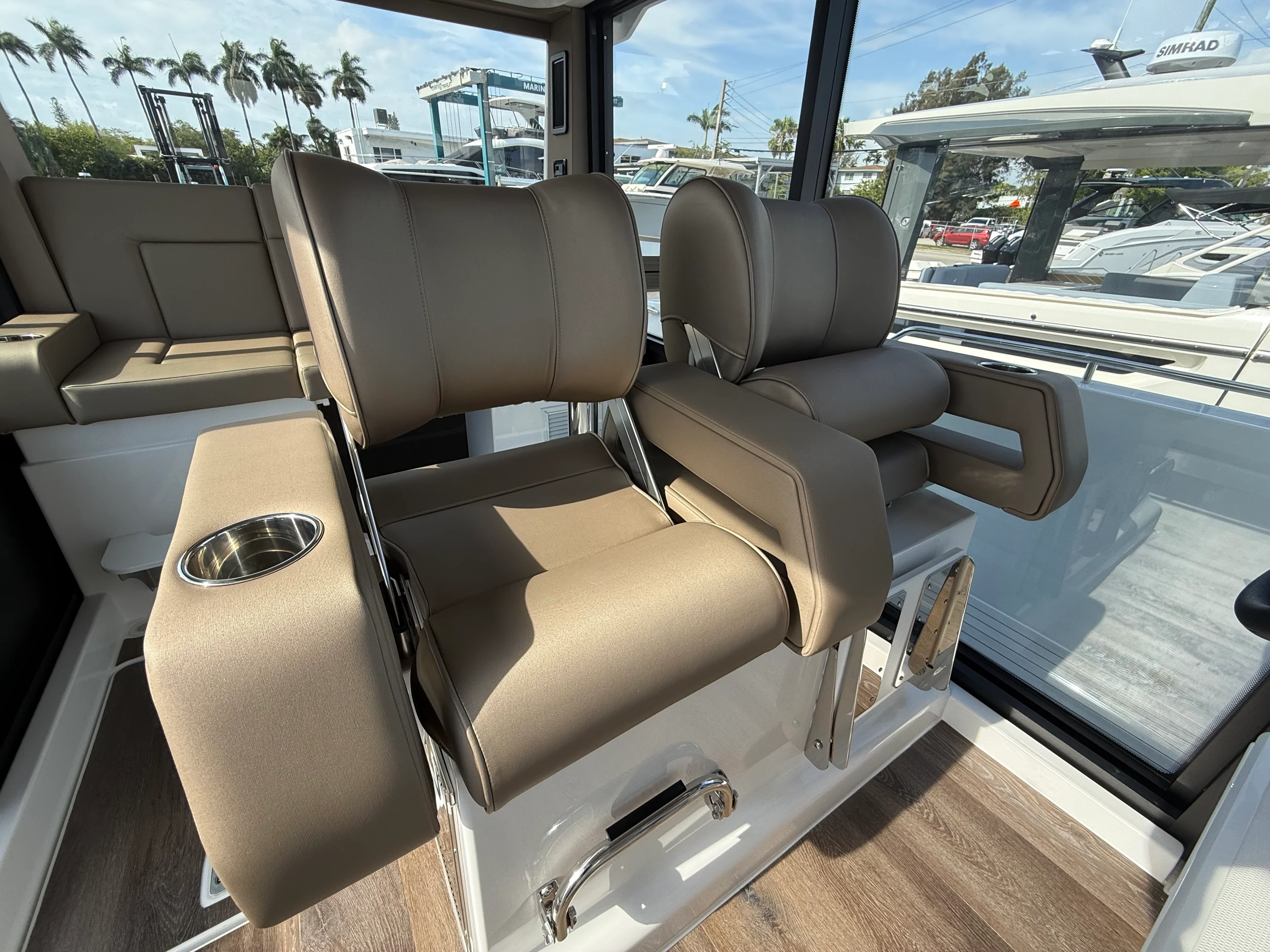 2026 Cruisers Yachts 38 VTR EC Image Thumbnail #20