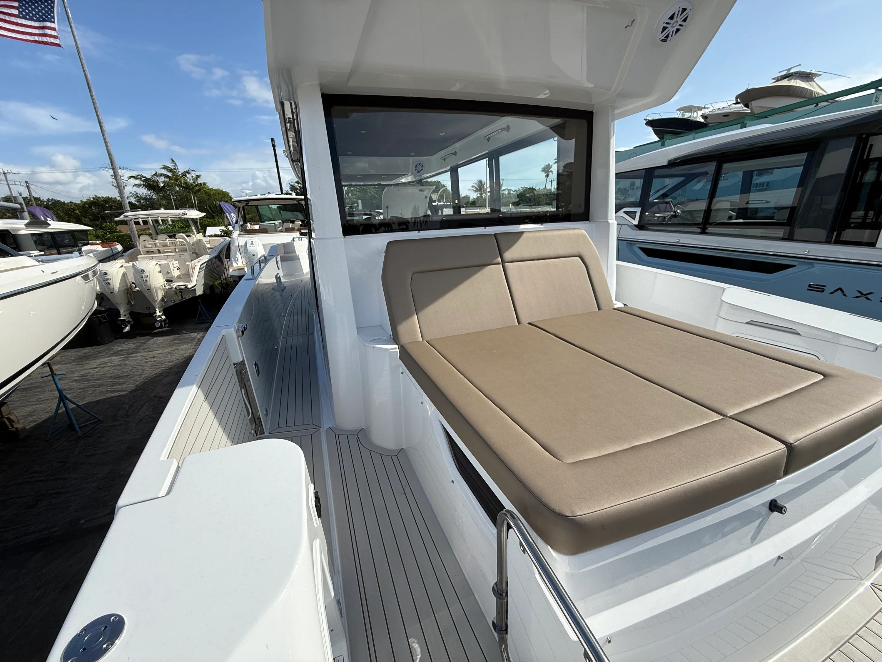 2026 Cruisers Yachts 38 VTR EC Image Thumbnail #12