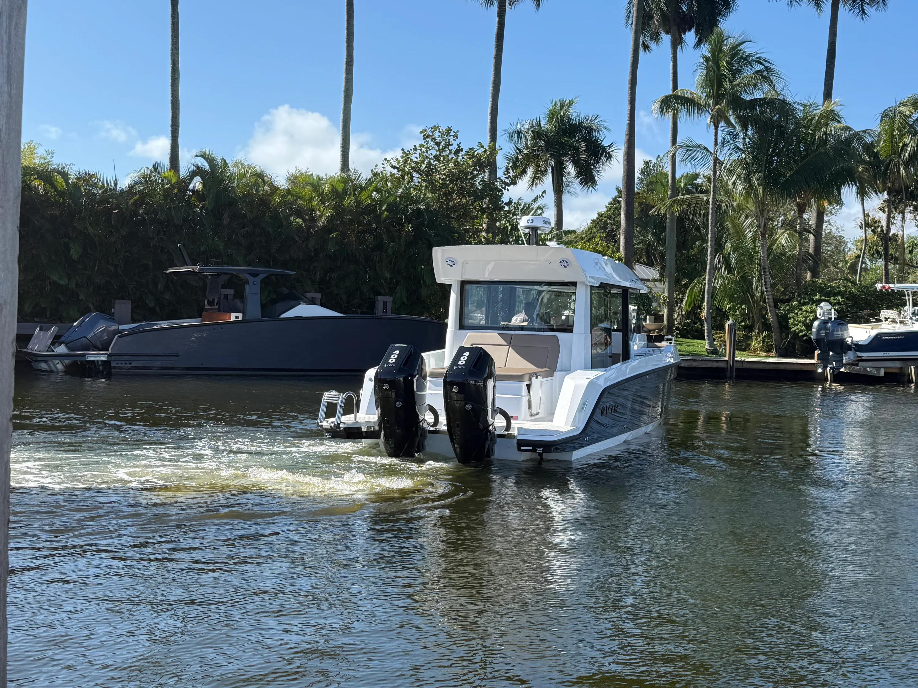 2026 Cruisers Yachts 38 VTR EC Image Thumbnail #2