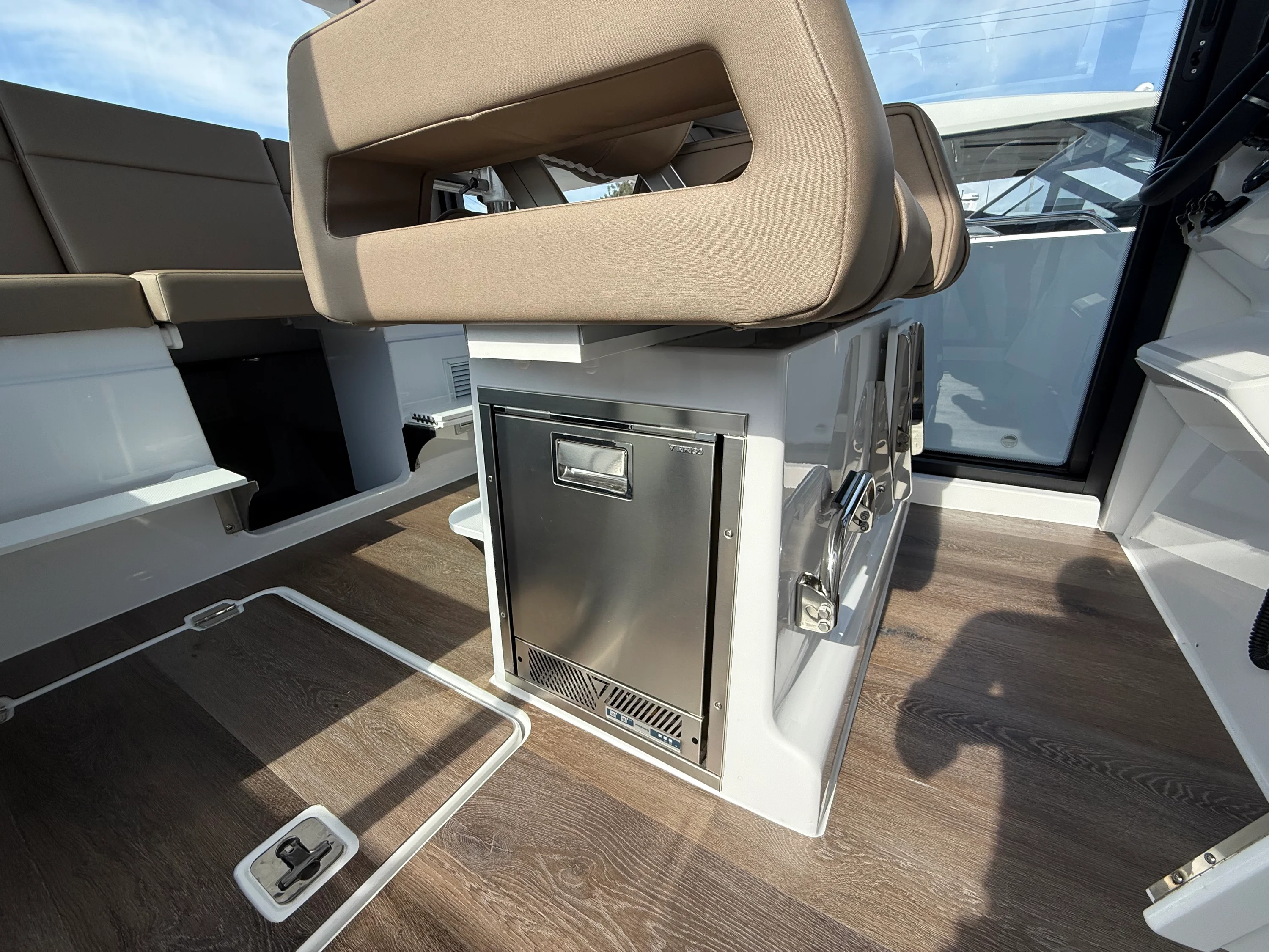 2026 Cruisers Yachts 38 VTR EC Image Thumbnail #21