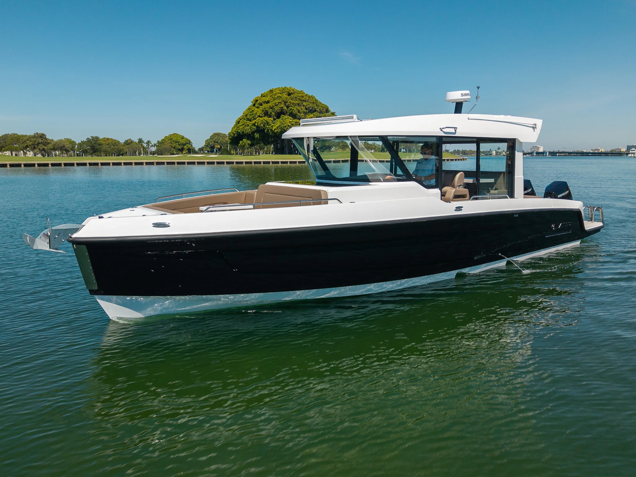 2026 Cruisers Yachts 38 VTR EC Image Thumbnail #8