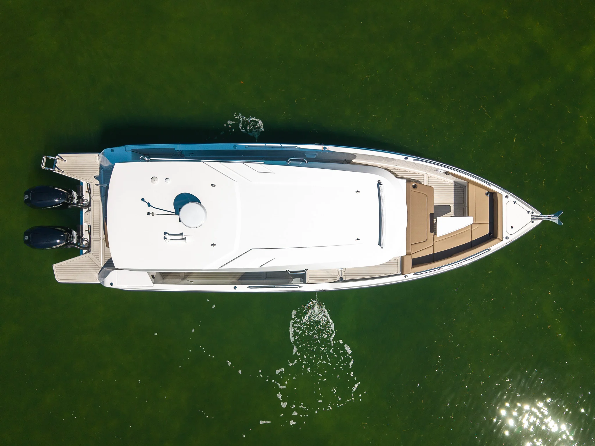 2026 Cruisers Yachts 38 VTR EC Image Thumbnail #9